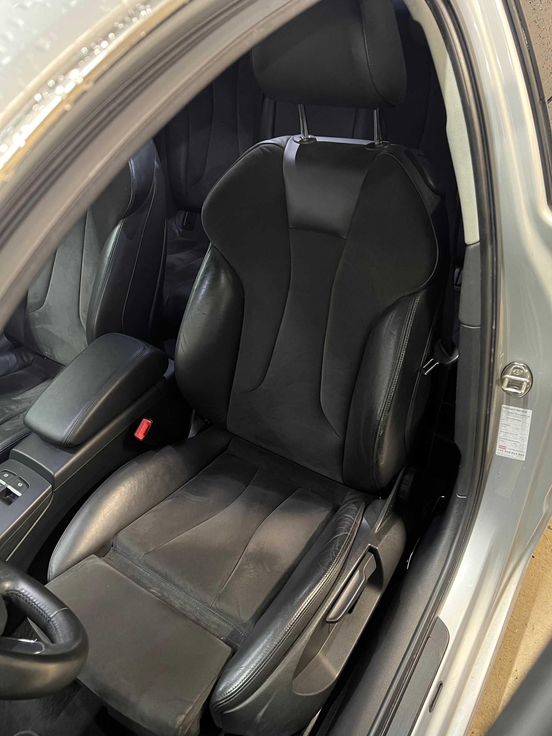 AUDI 1.8 T FSI Ambiente S-Tronic-image-5