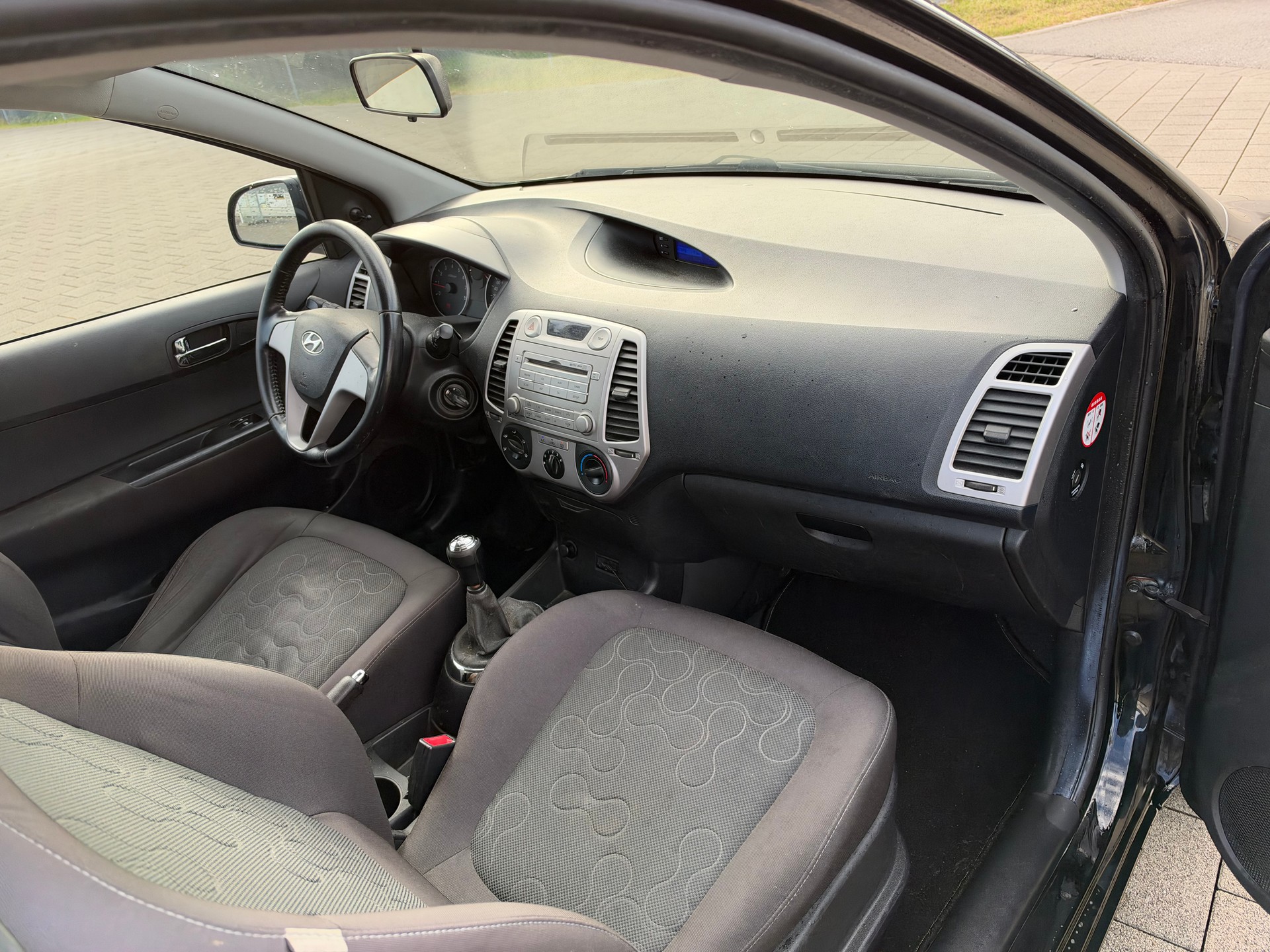 HYUNDAI i20 1.2 Comfort-image-7