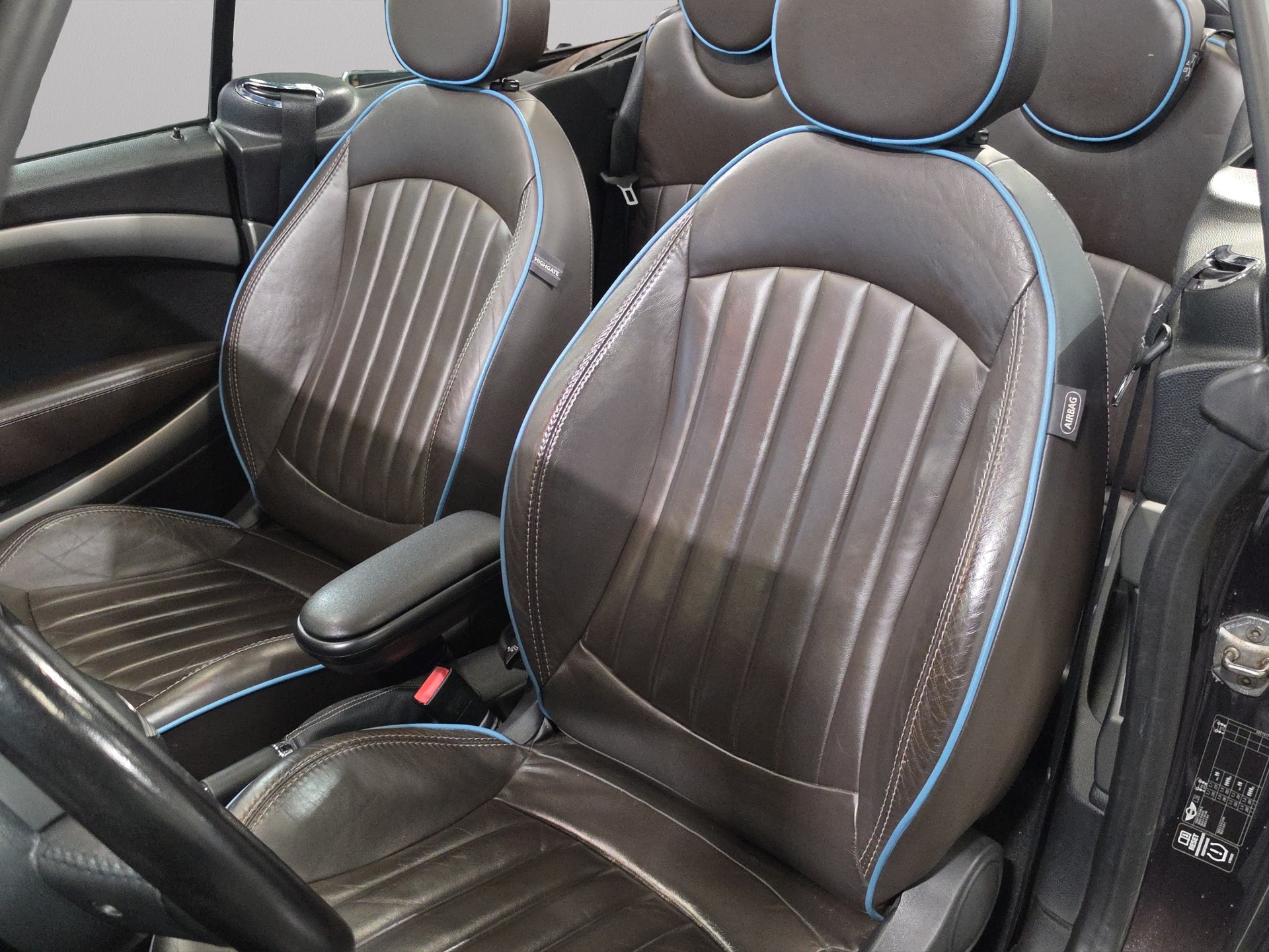 MINI Cooper S Cabriolet Steptronic-image-20