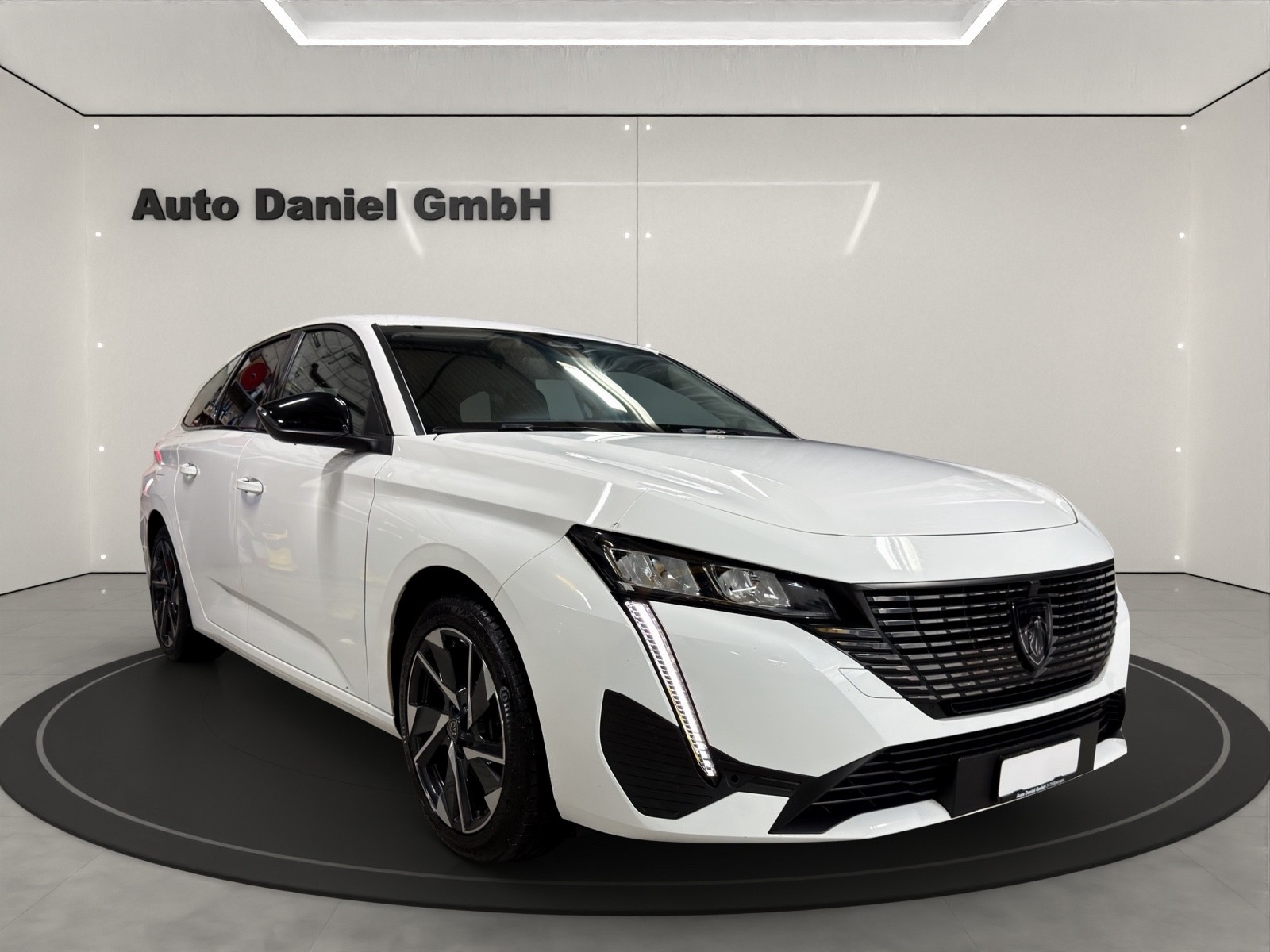 PEUGEOT 308 SW 1.5 BlueHDI Allure Pack EAT8-showroom-element-3