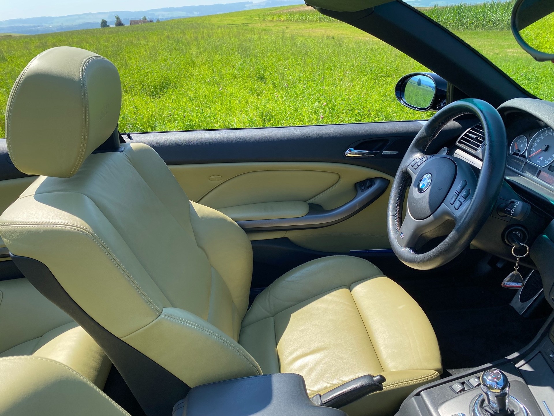 BMW M3 Cabriolet-image-13