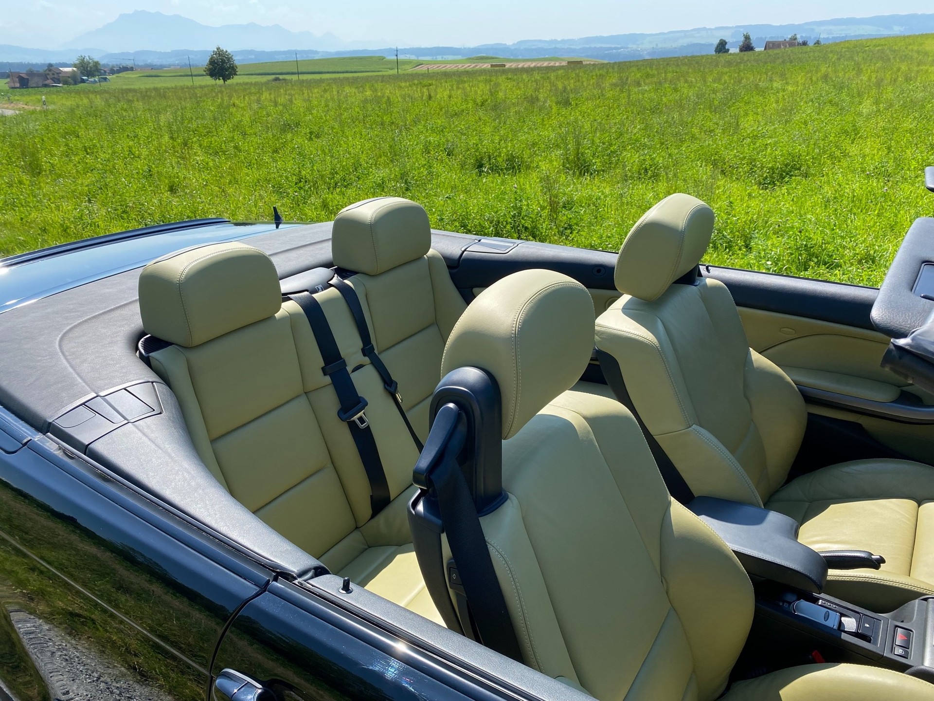BMW M3 Cabriolet-image-7