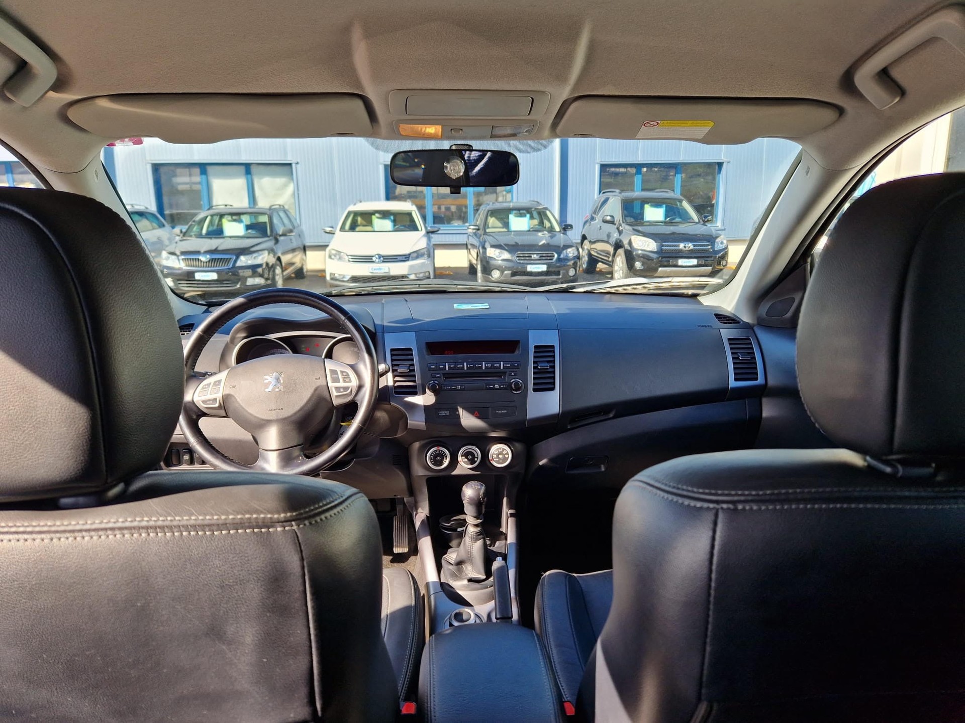 PEUGEOT 4007 2.2 HDi Platinum Edition-image-11
