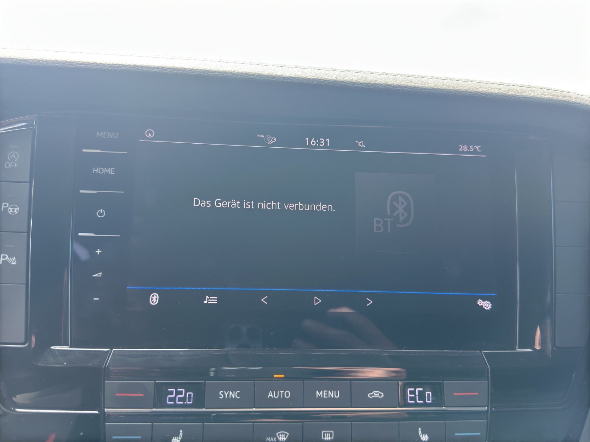 VW Touareg 3.0 TDI Tiptronic mit El-AHK-image-17