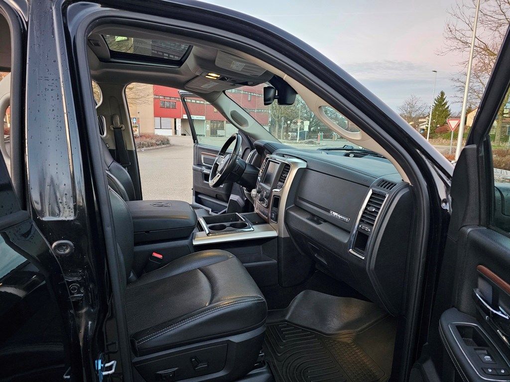 DODGE 1500 3.0 Ecodiesel CrewCab Laramie 4x4-image-15