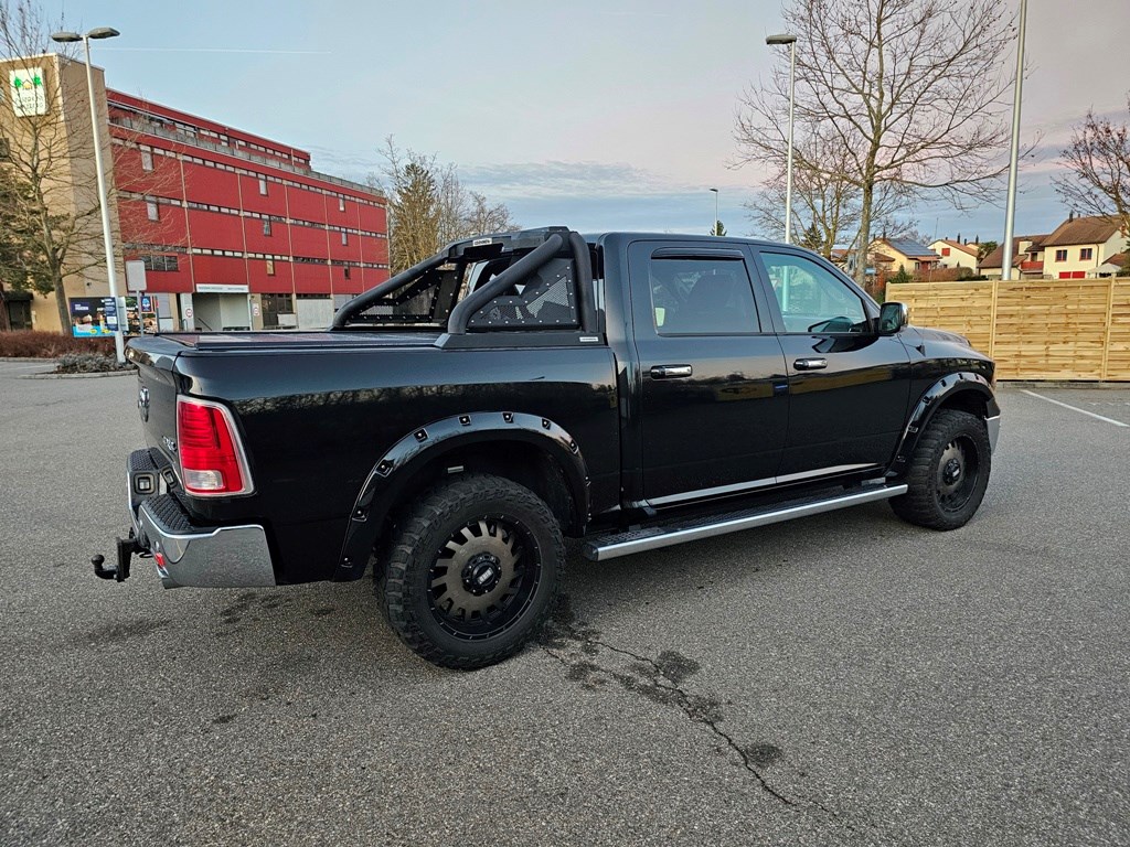 DODGE 1500 3.0 Ecodiesel CrewCab Laramie 4x4-image-8
