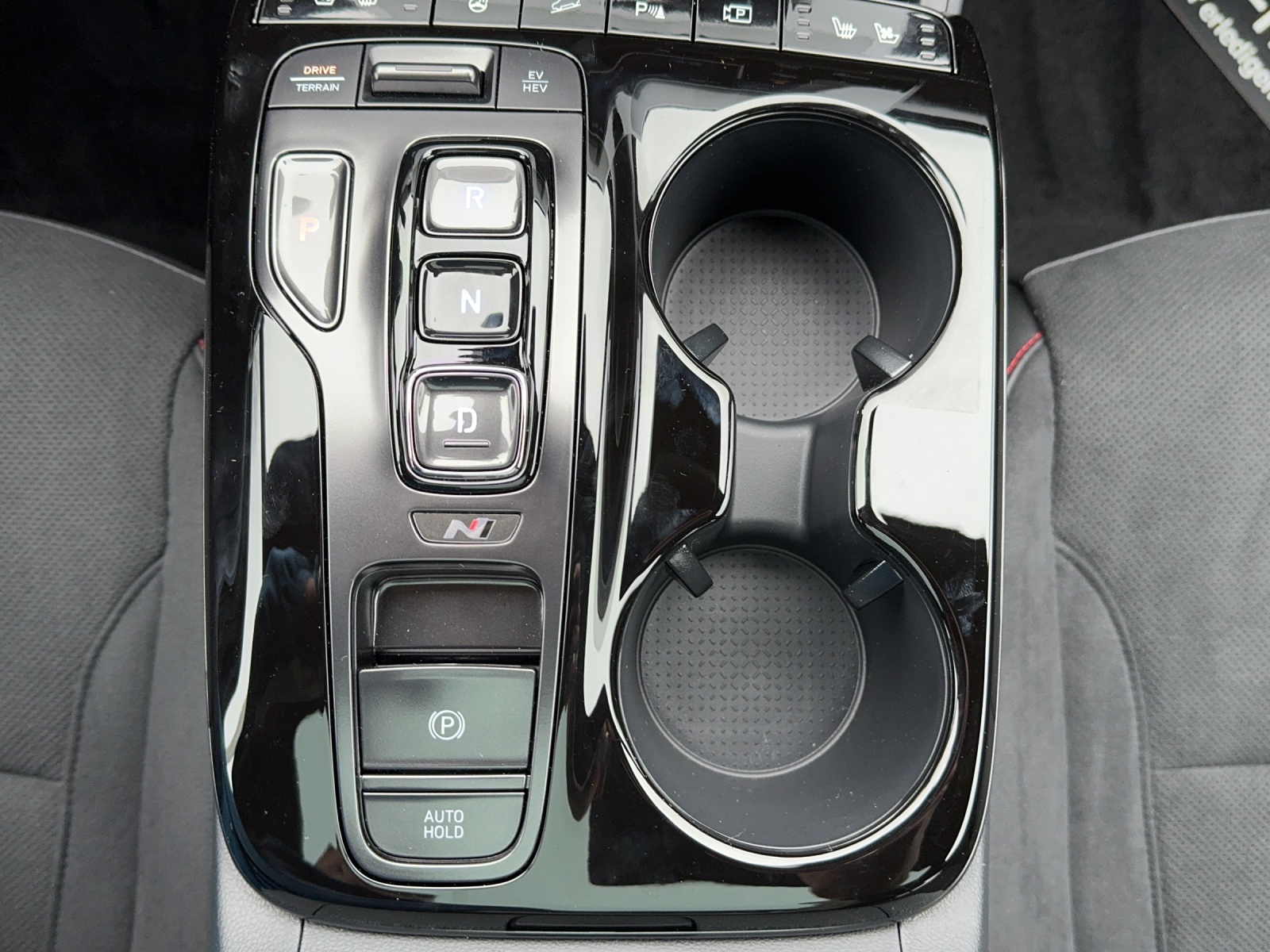 HYUNDAI Tucson 1,6PHEV N LUX 4WD-image-18