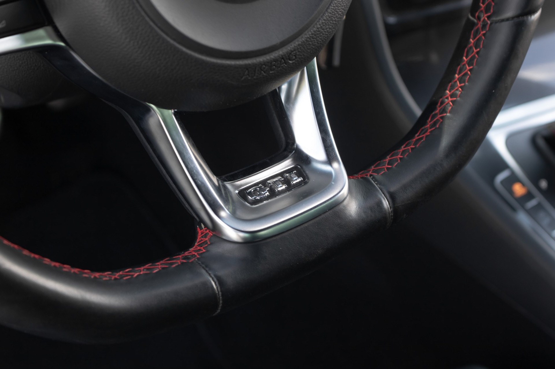 VW Golf 2.0 TSI GTI Performance DSG-image-11