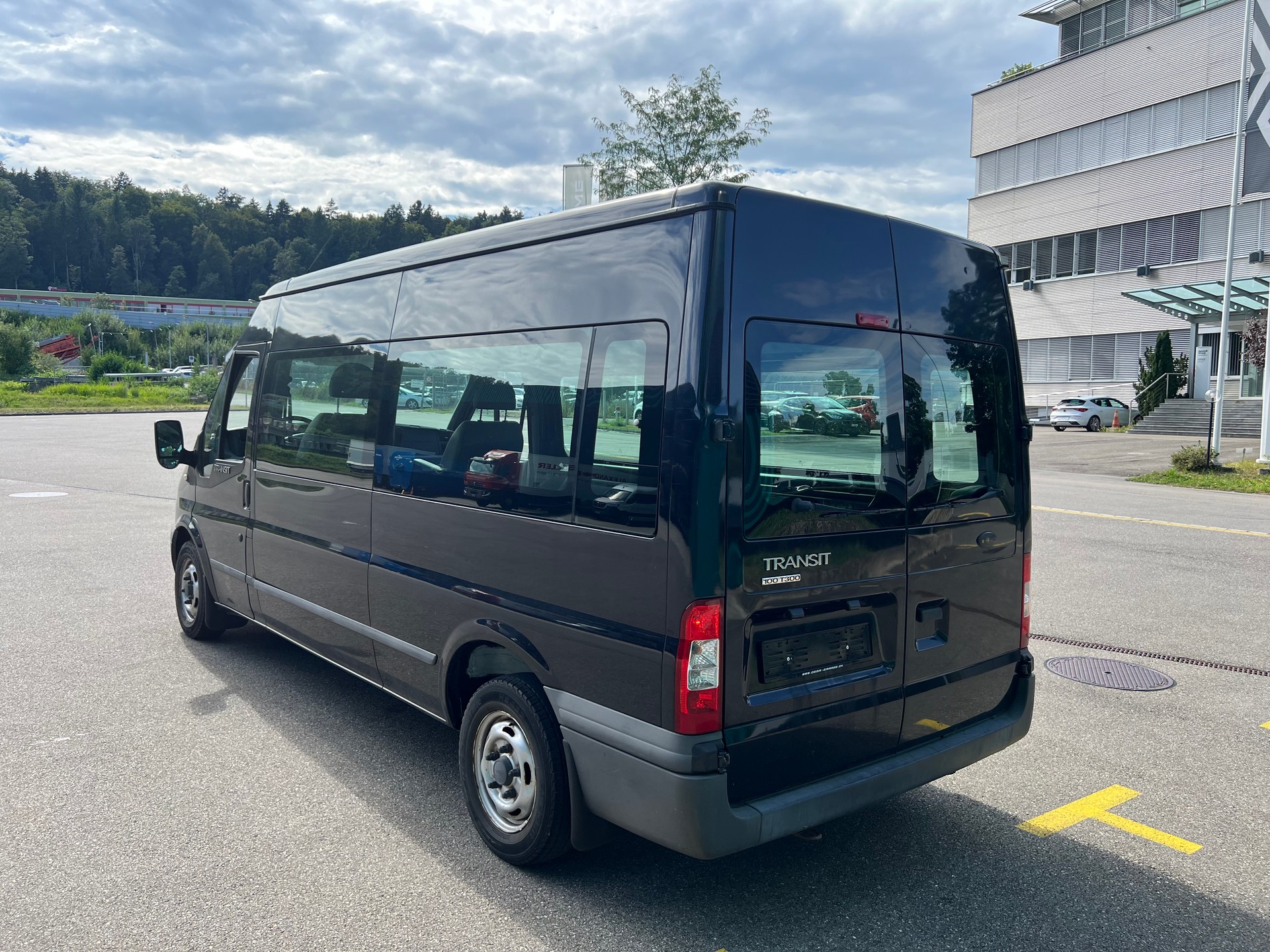 FORD Transit 2.2 TDCi 300 L Trend-image-2