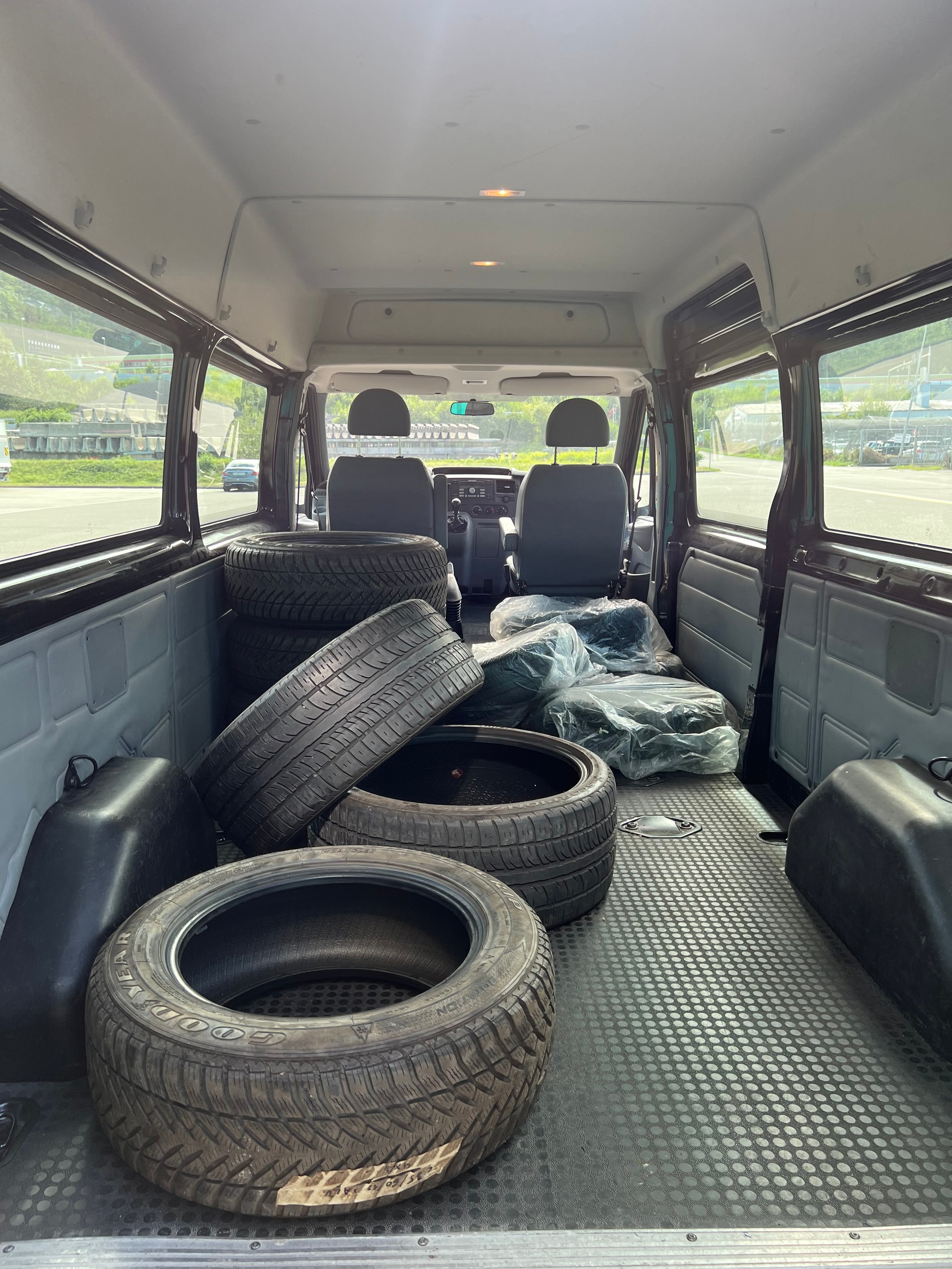 FORD Transit 2.2 TDCi 300 L Trend-image-12