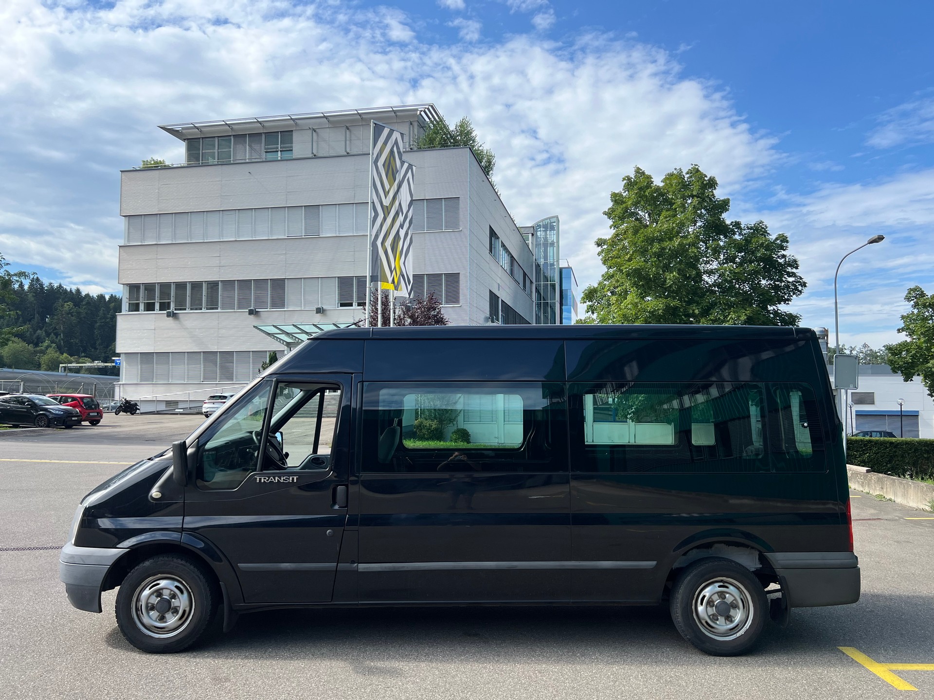 FORD Transit 2.2 TDCi 300 L Trend-image-1