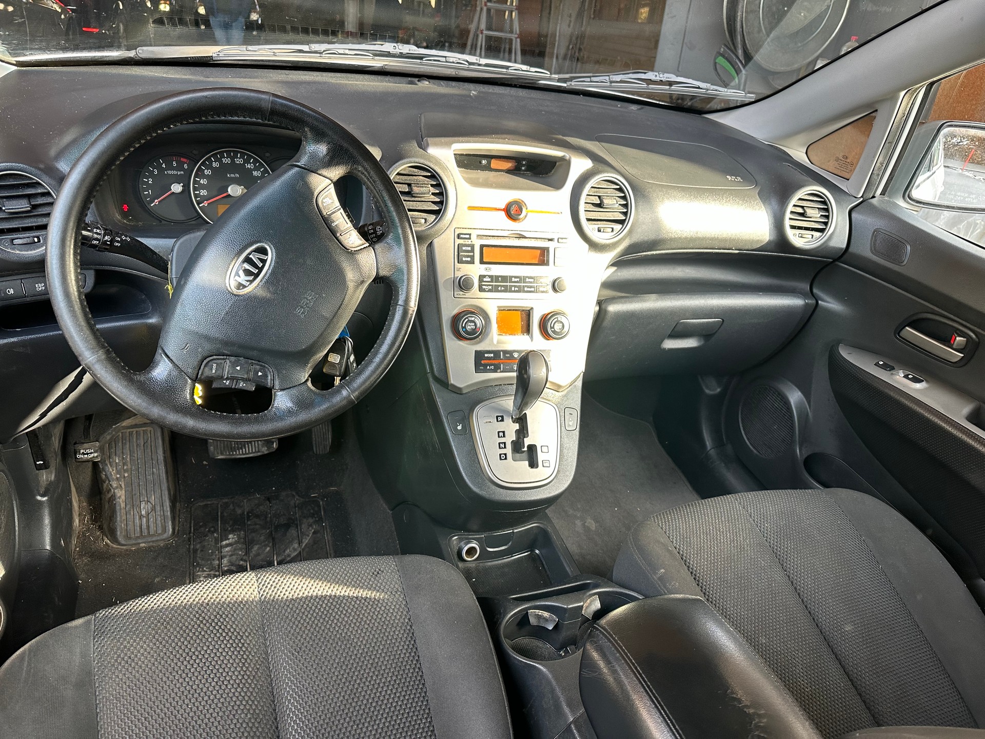 KIA Carens 2.0 CRDi Trend-image-7