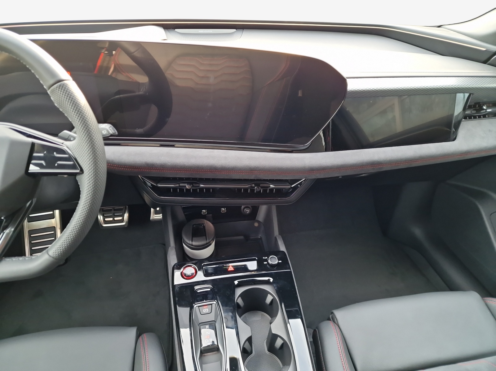 AUDI A6 Avant e-tron quattro-image-10