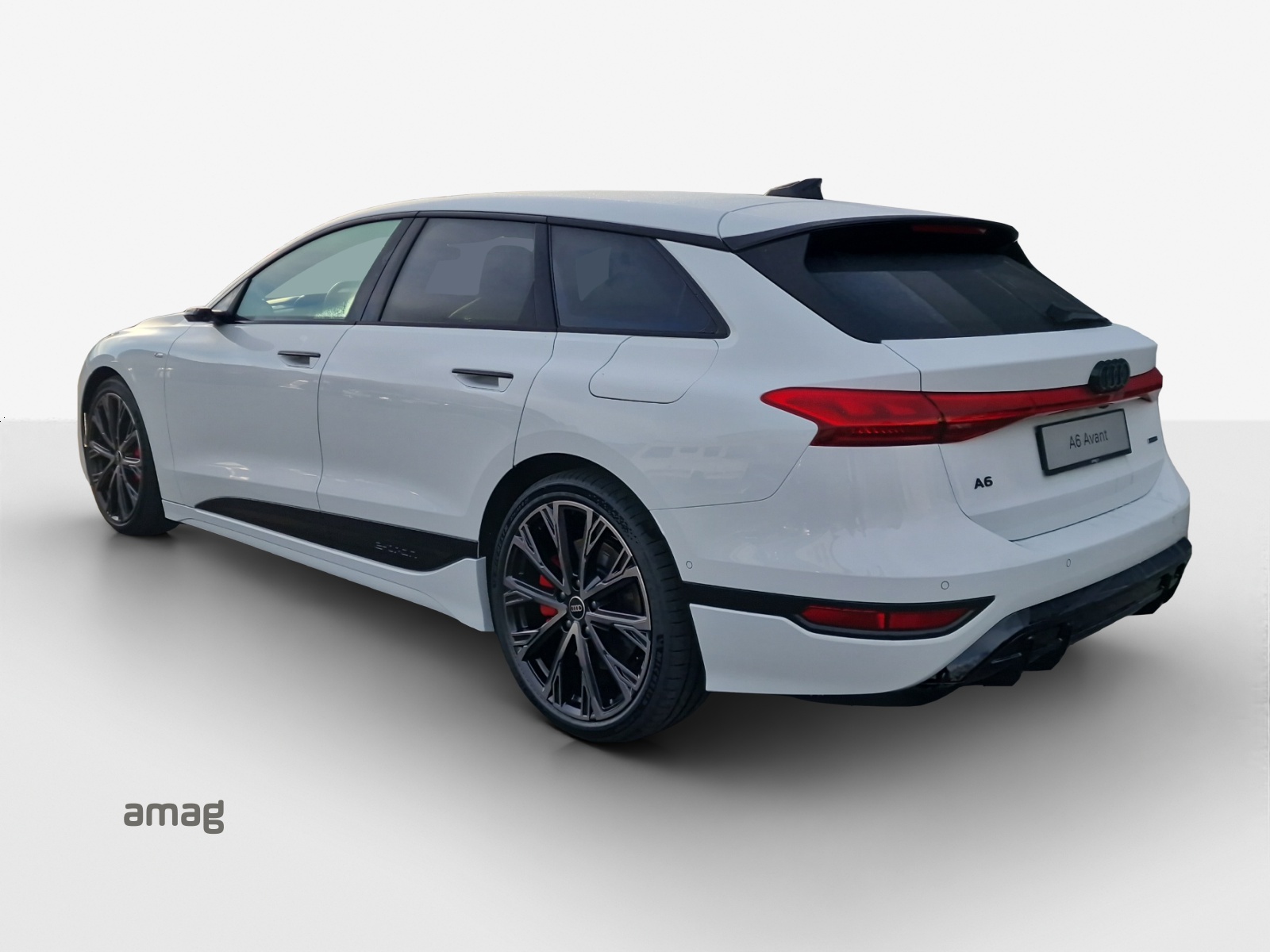 AUDI A6 Avant e-tron quattro-image-2