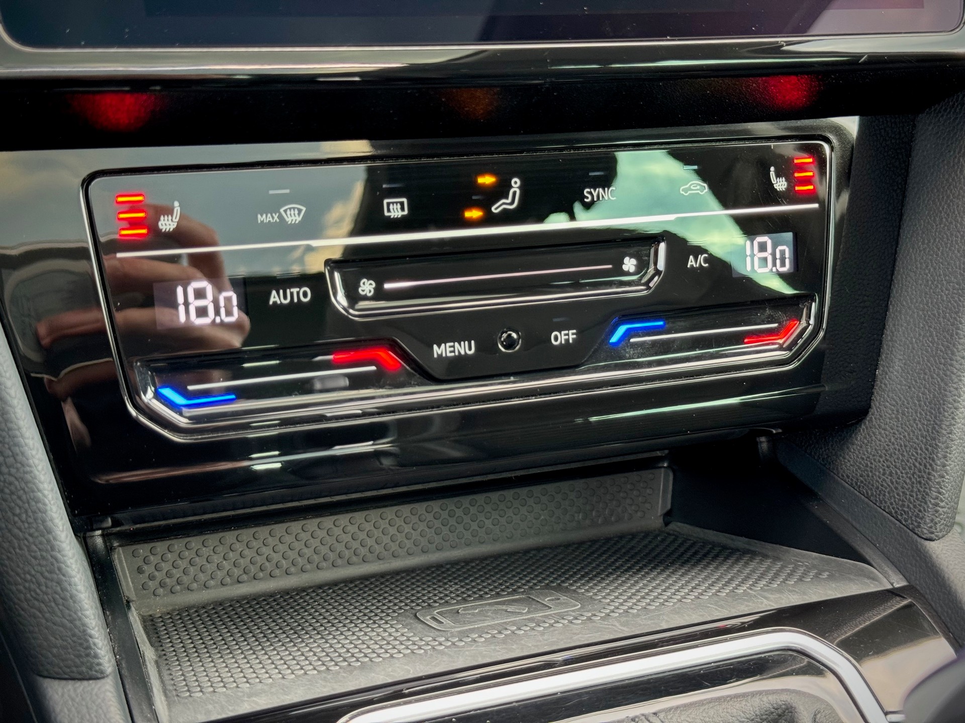 VW Passat Variant 2.0 TSI Elegance R-Line 4Motion DSG - Véhicule Suisse (CH)-image-12