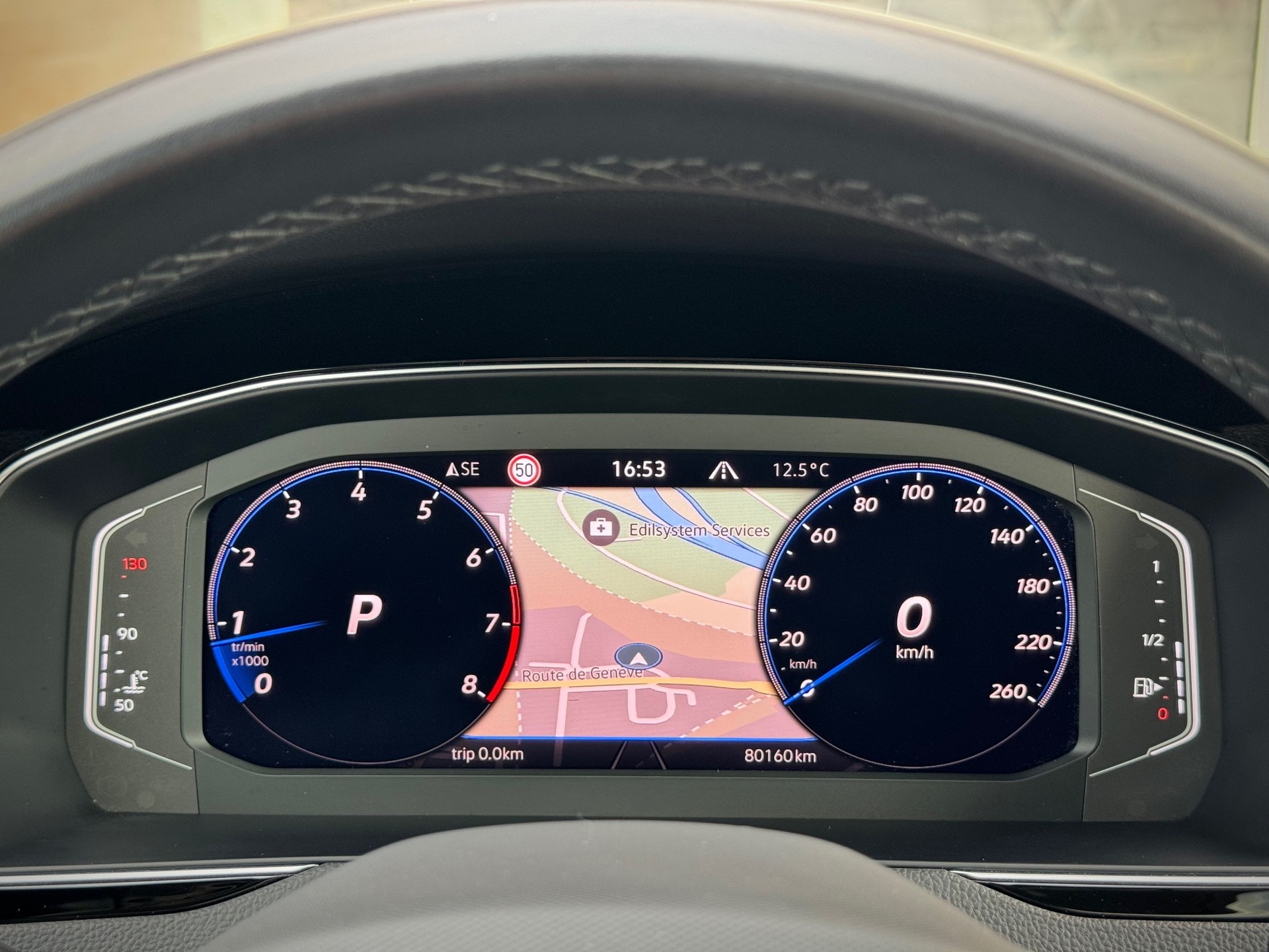 VW Passat Variant 2.0 TSI Elegance R-Line 4Motion DSG - Véhicule Suisse (CH)-image-7