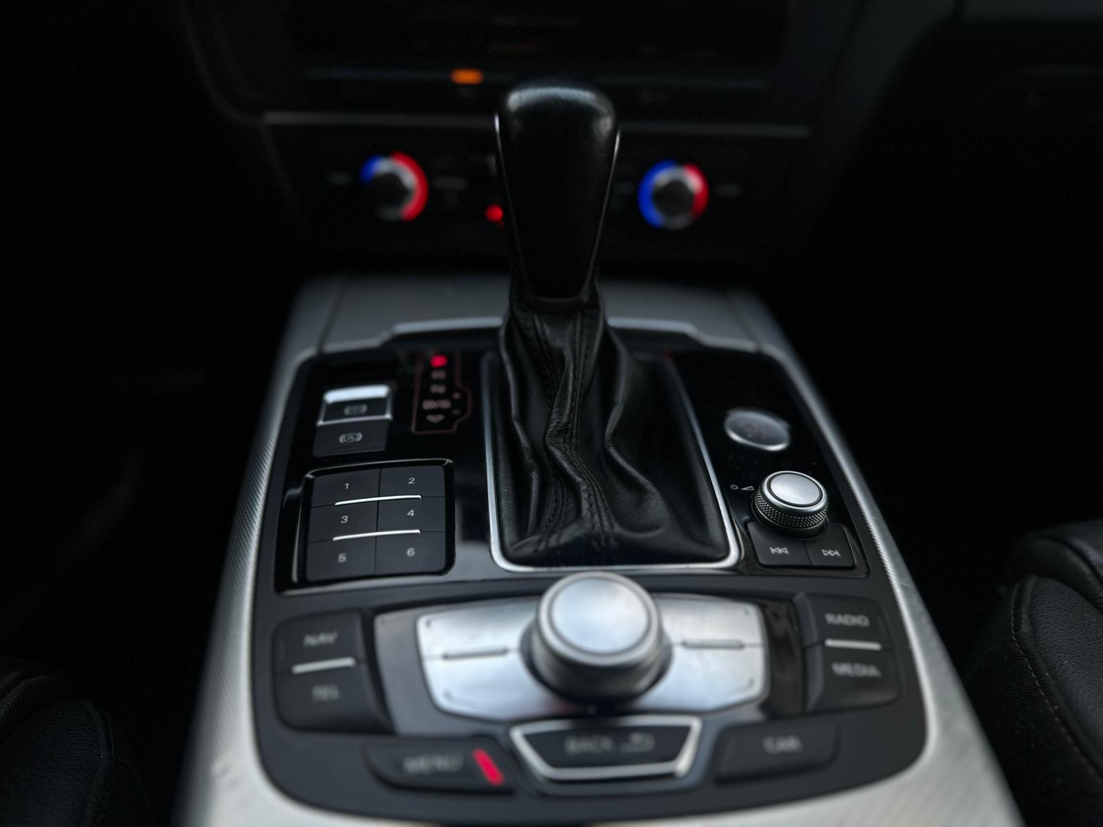 AUDI A6 Avant 2.0 TDI S-tronic Ultra-image-15