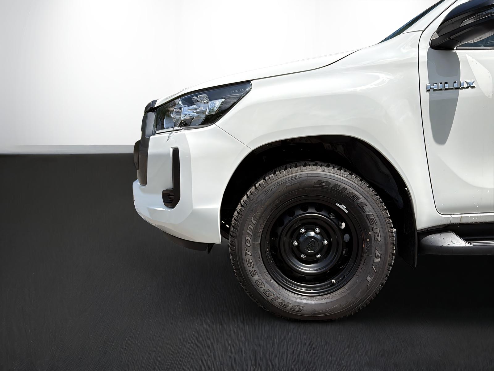 TOYOTA Hilux Double Cab.-Pick-up 2.8 D-4D 204 Comfort-image-3