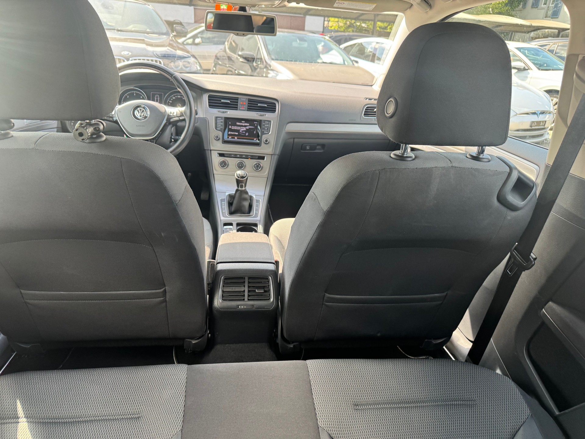 VW Golf 1.6 TDI BlueMotion Comfortline-image-10