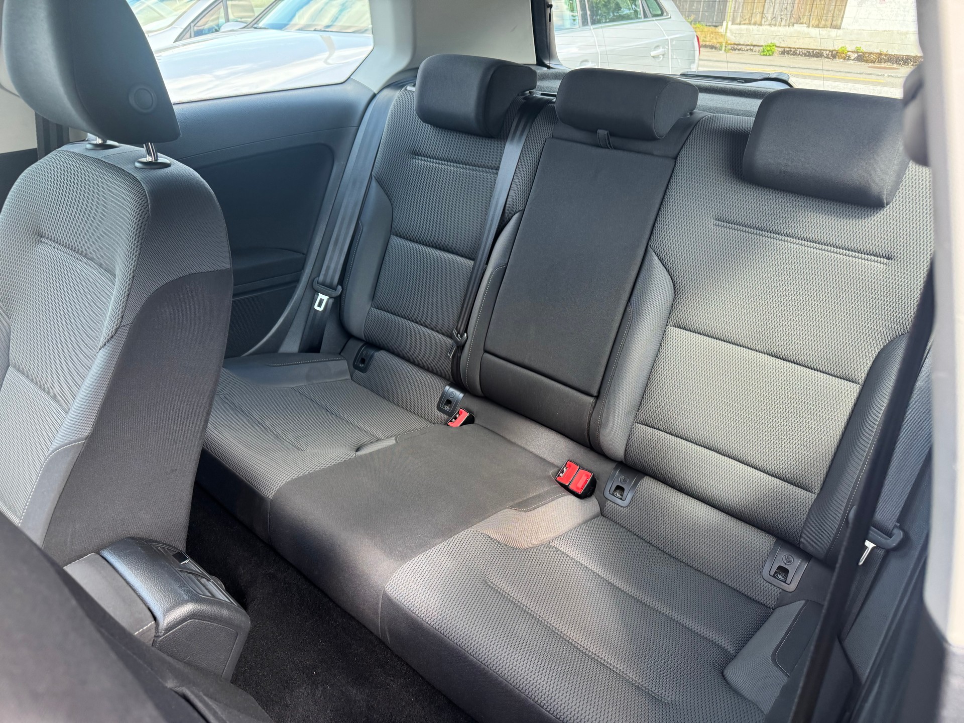 VW Golf 1.6 TDI BlueMotion Comfortline-image-4