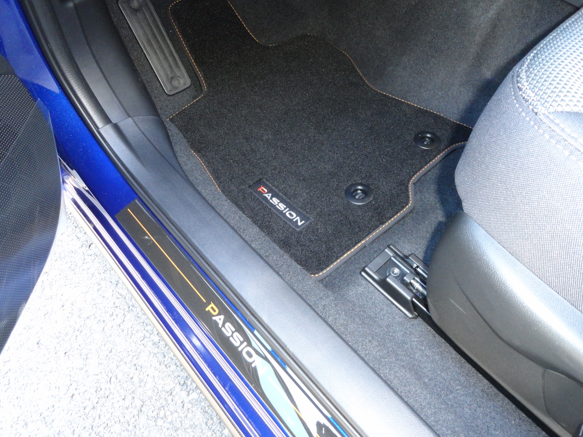 SUBARU Crosstrek 2.0 e-Boxer Swiss Plus AWD Lineartronic-image-6