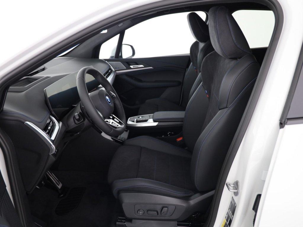 BMW 230e xDrive Active Tourer-image-4