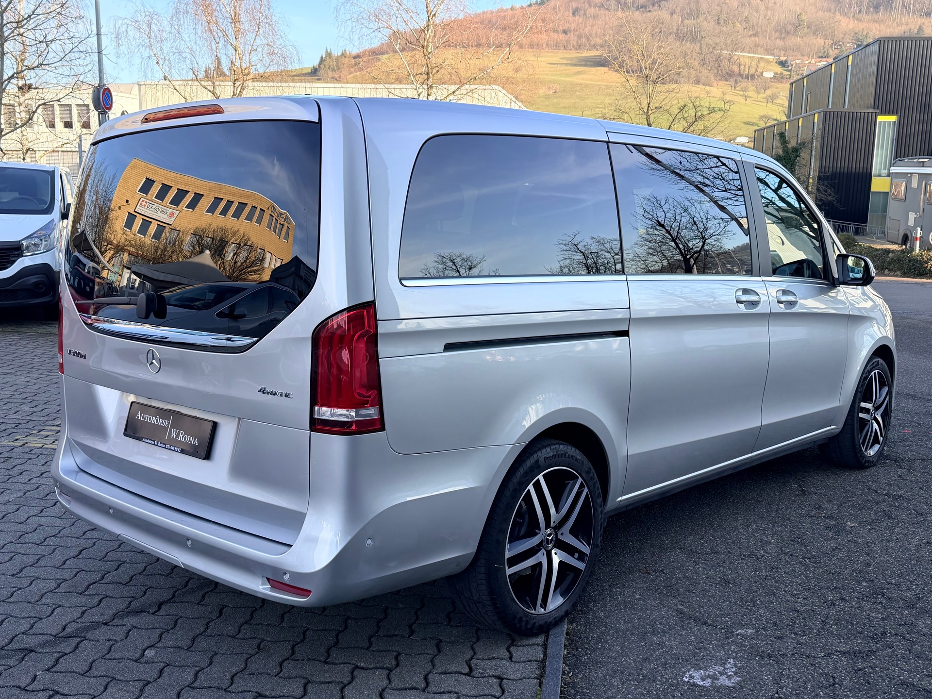 MERCEDES-BENZ V 300 d lang Avantgarde 4Matic 9G-Tronic-image-2