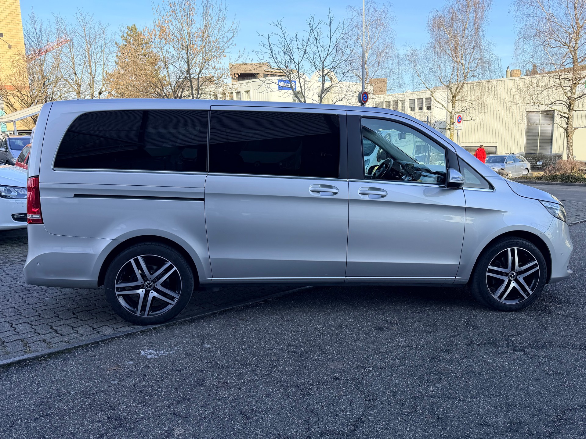 MERCEDES-BENZ V 300 d lang Avantgarde 4Matic 9G-Tronic-image-1