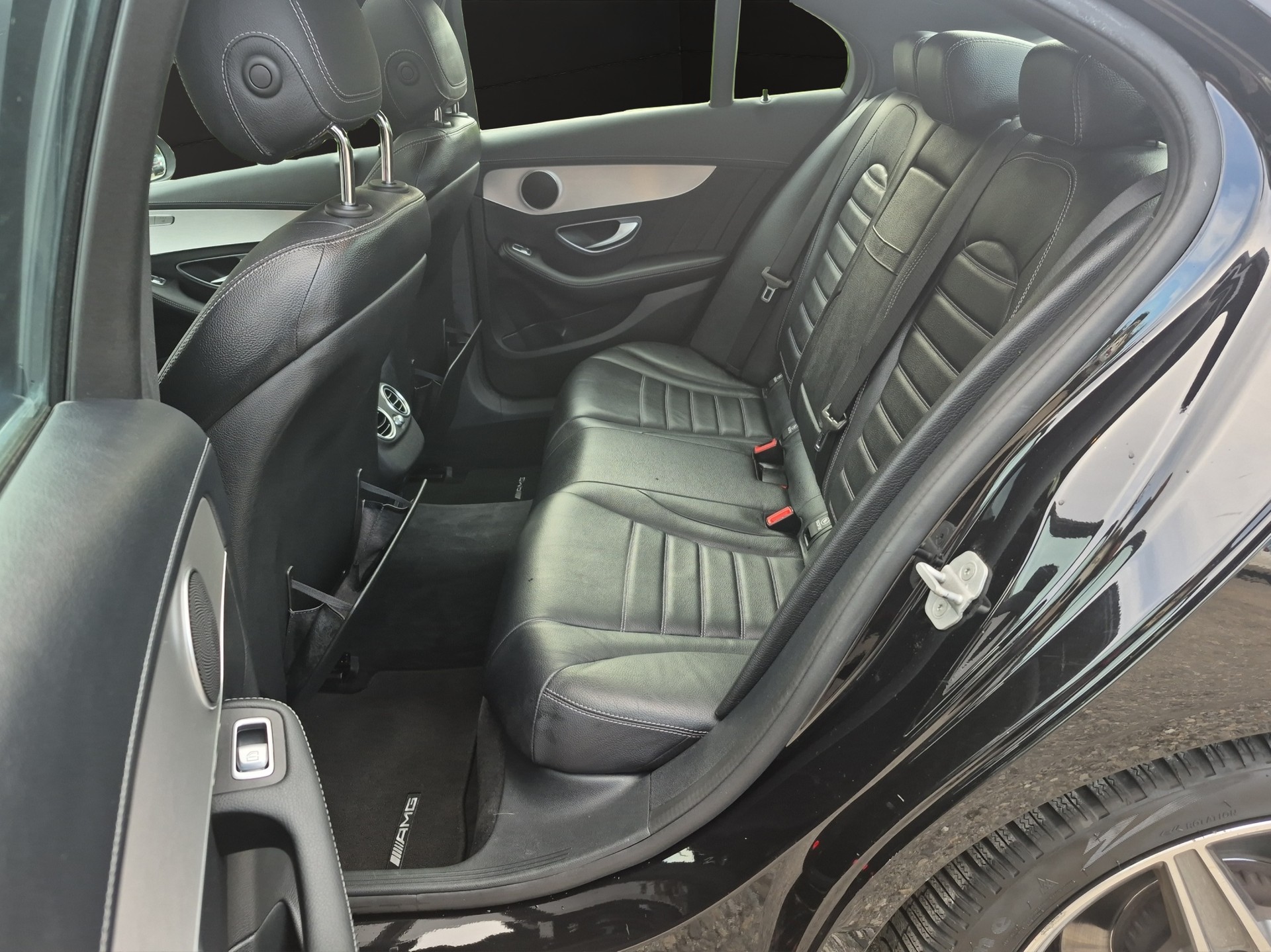 MERCEDES-BENZ C 250 BlueTEC AMG Line 7G-Tronic-image-13