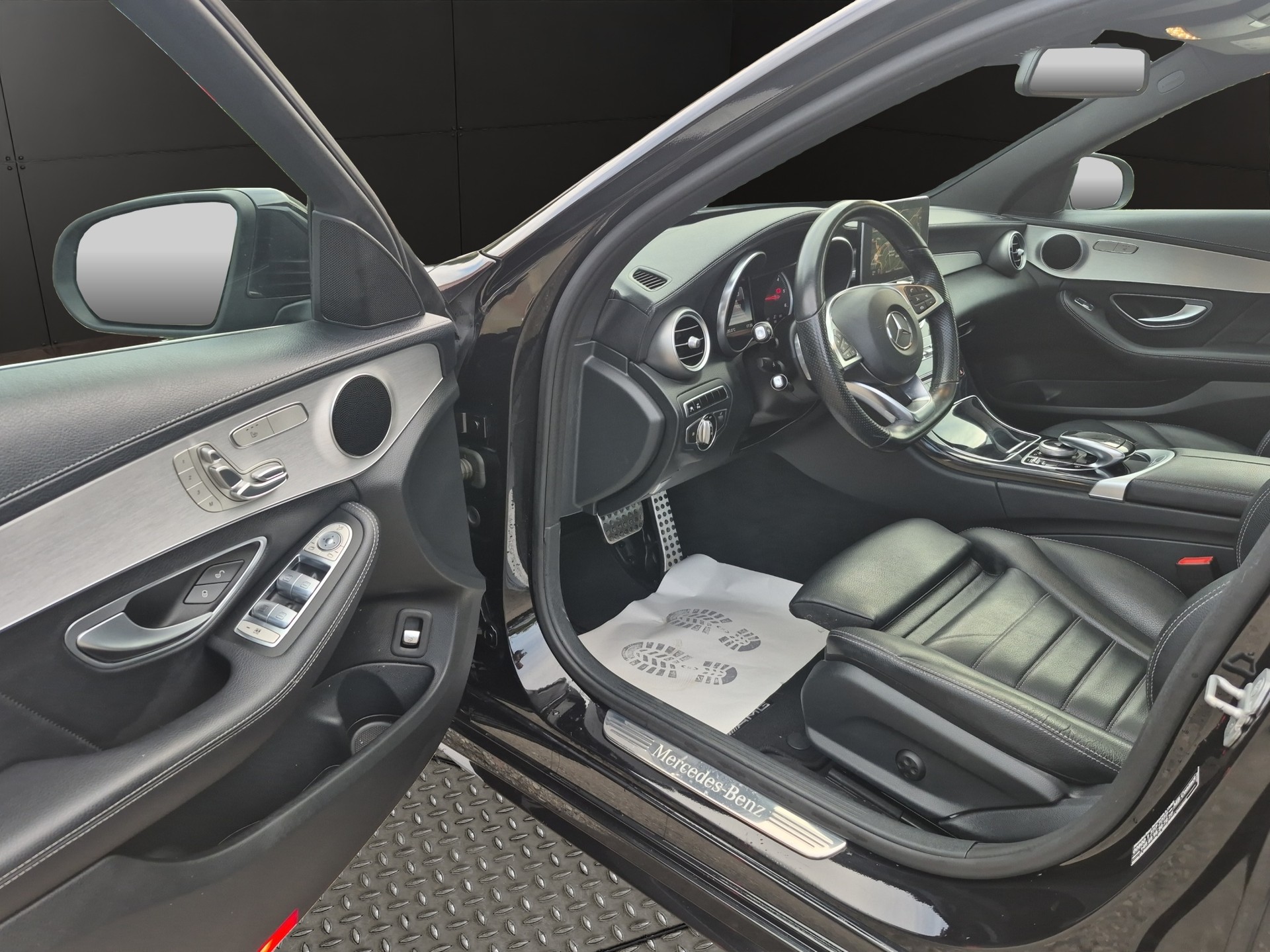MERCEDES-BENZ C 250 BlueTEC AMG Line 7G-Tronic-image-8