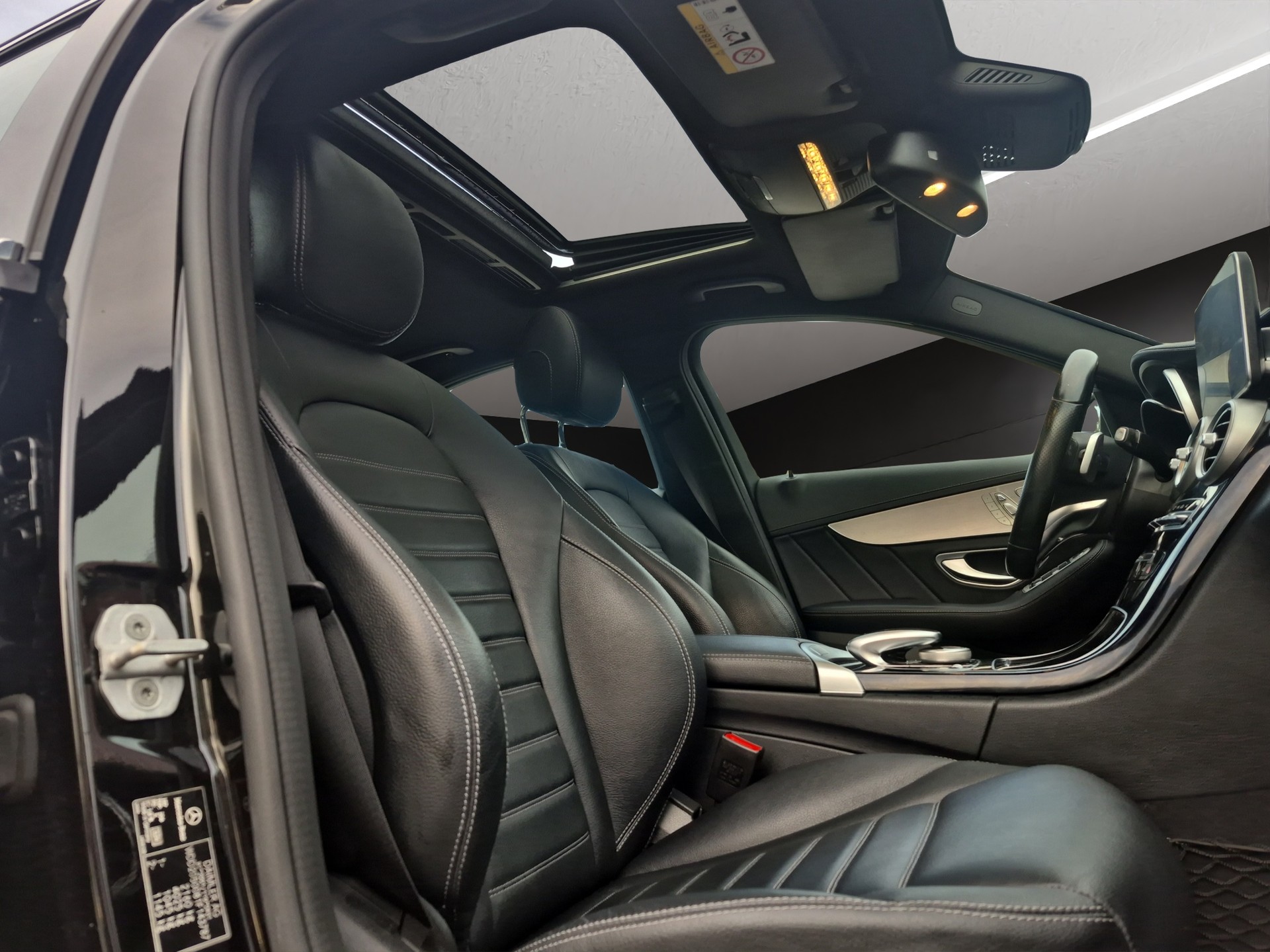 MERCEDES-BENZ C 250 BlueTEC AMG Line 7G-Tronic-image-15