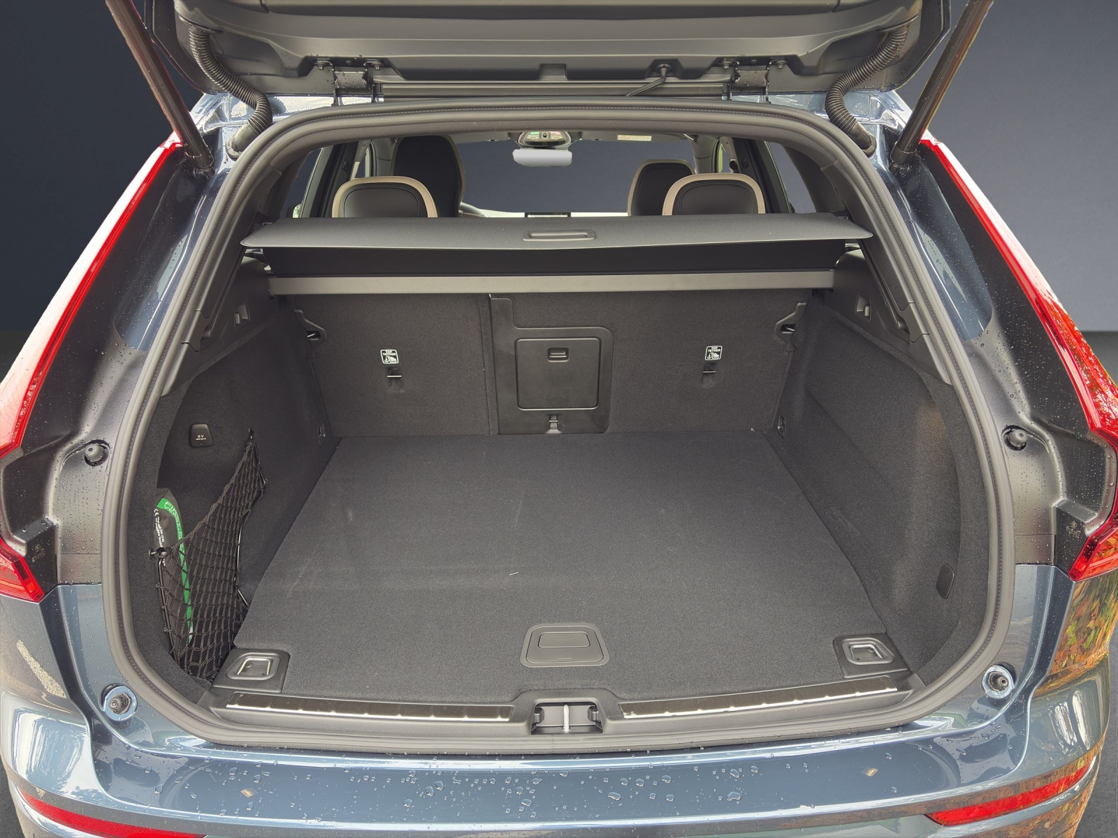 VOLVO XC60 T6 eAWD PluginHybrid Ultra Dark Geartronic-image-8