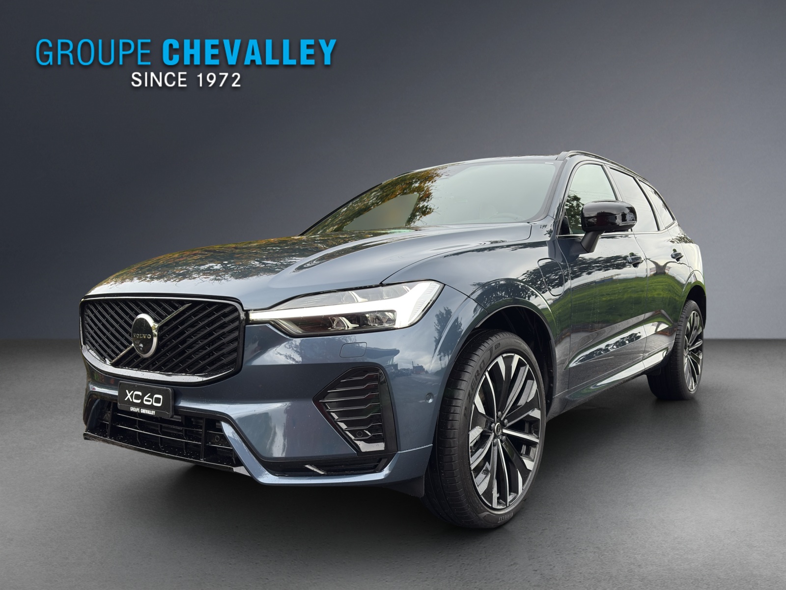 Photo VOLVO XC60 XC60 T6 eAWD PluginHybrid Ultra Dark Geartronic