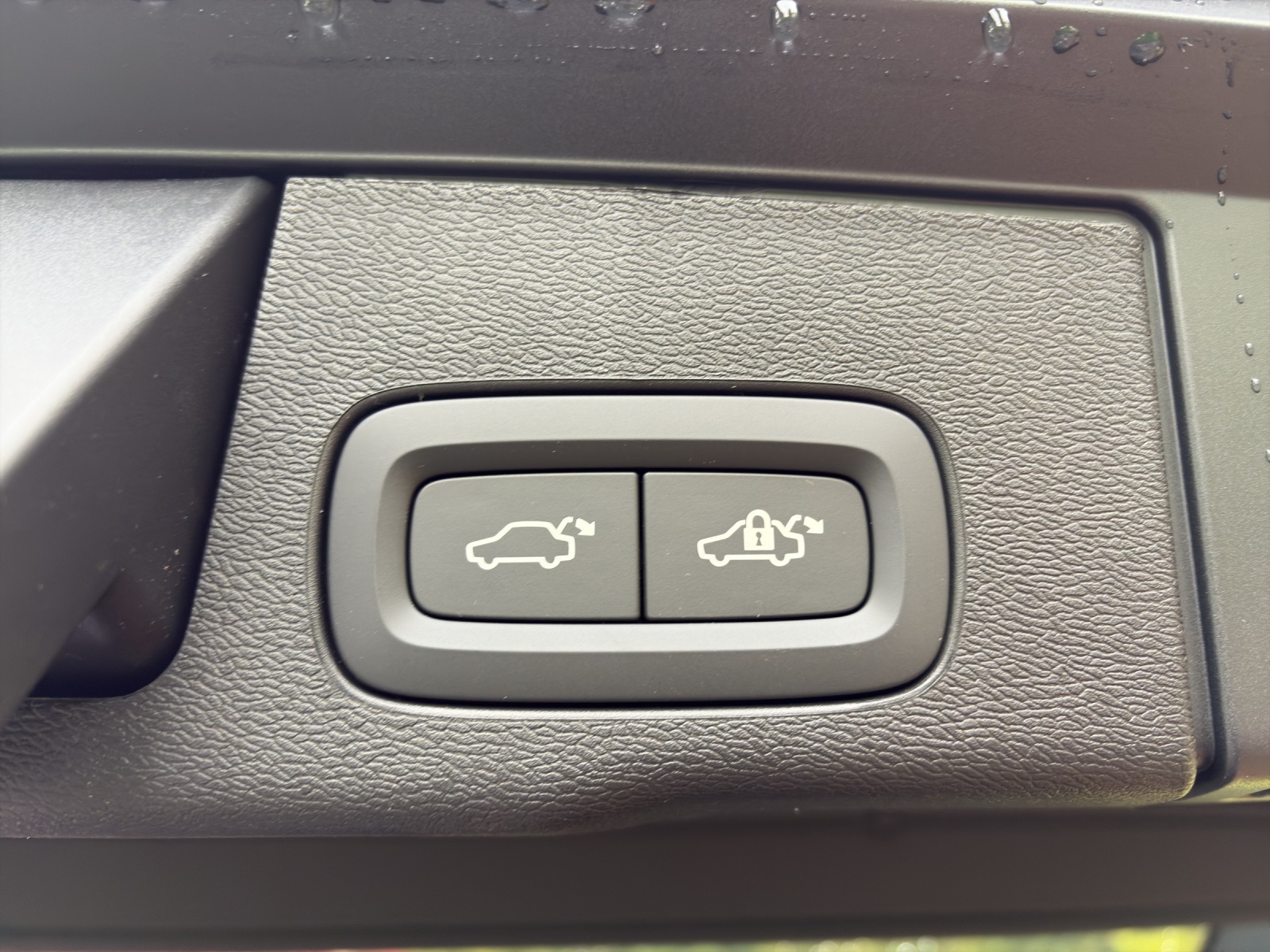 VOLVO XC60 T6 eAWD PluginHybrid Ultra Dark Geartronic-image-11