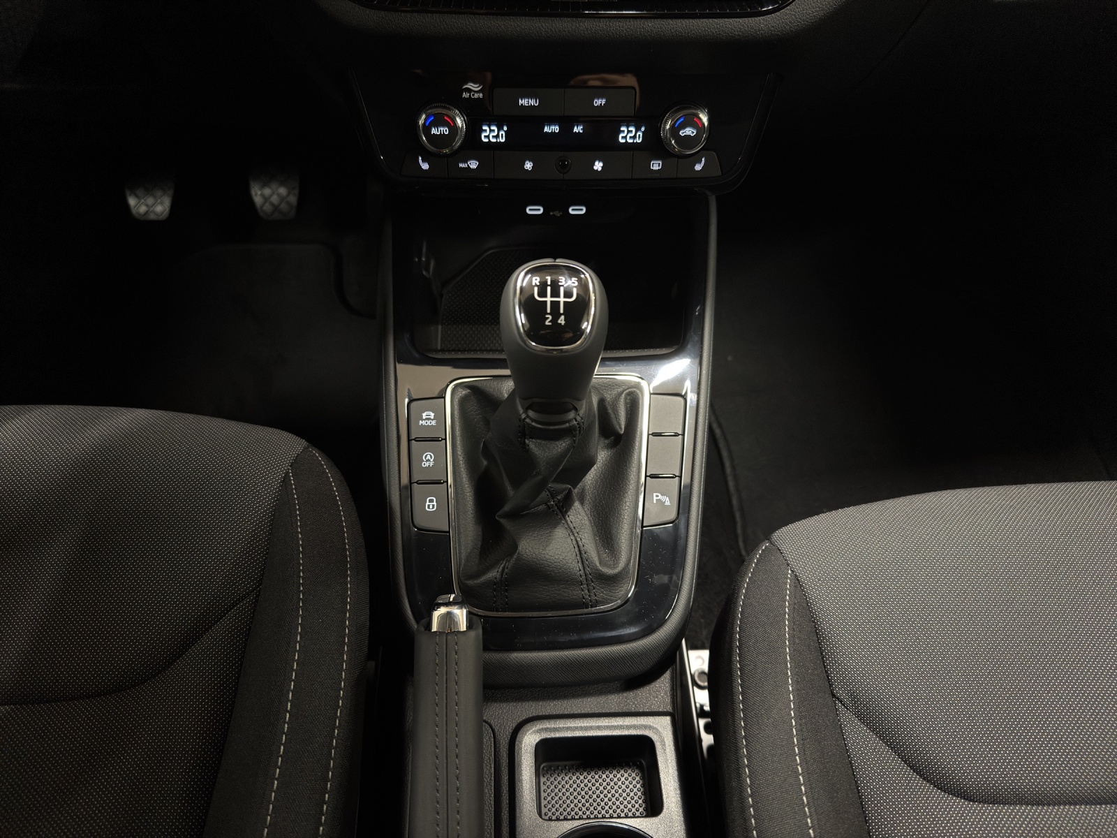 SKODA Fabia 1.0 TSI Selection-image-11