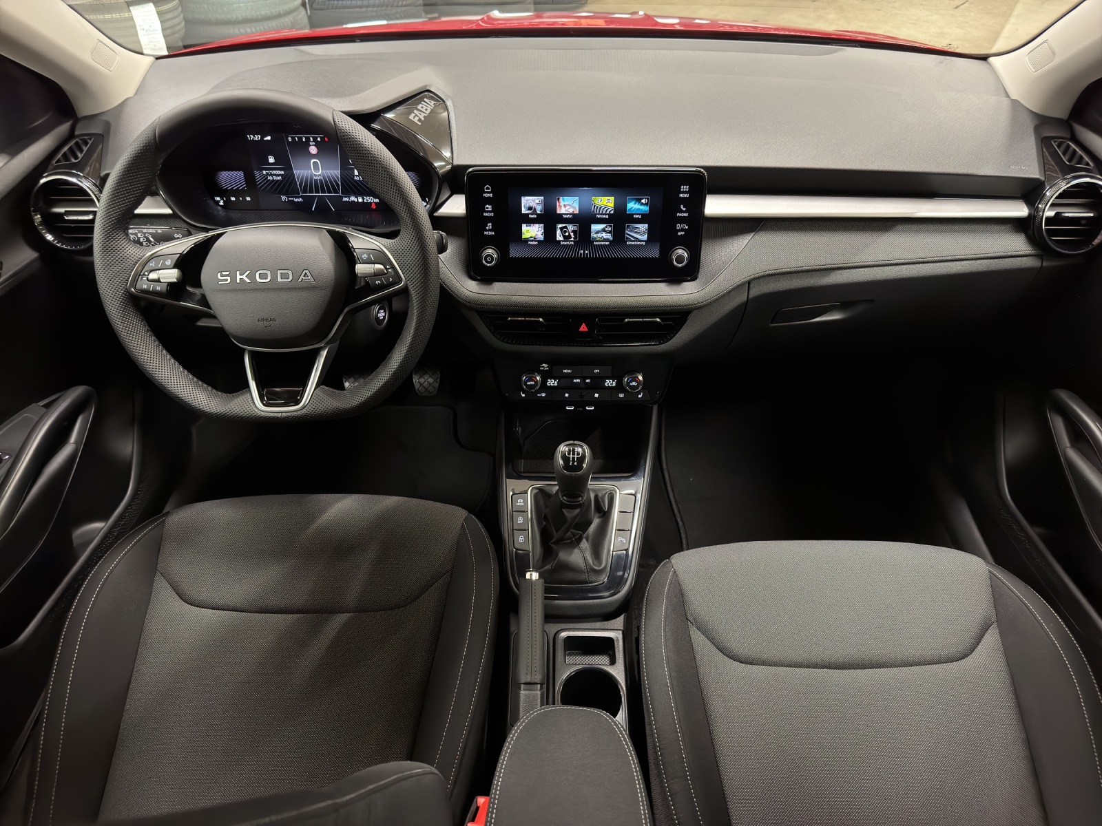 SKODA Fabia 1.0 TSI Selection-image-7