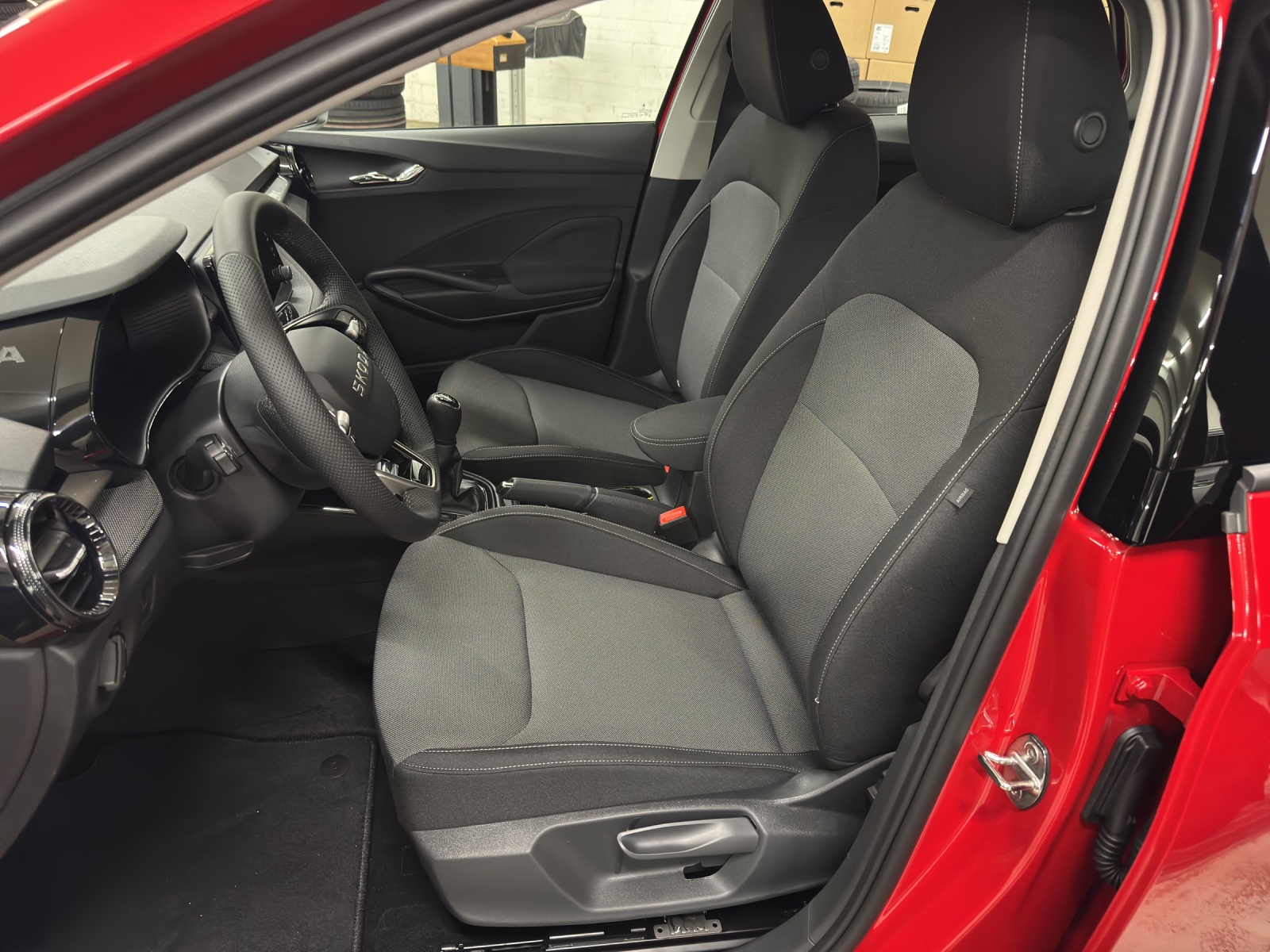 SKODA Fabia 1.0 TSI Selection-image-5