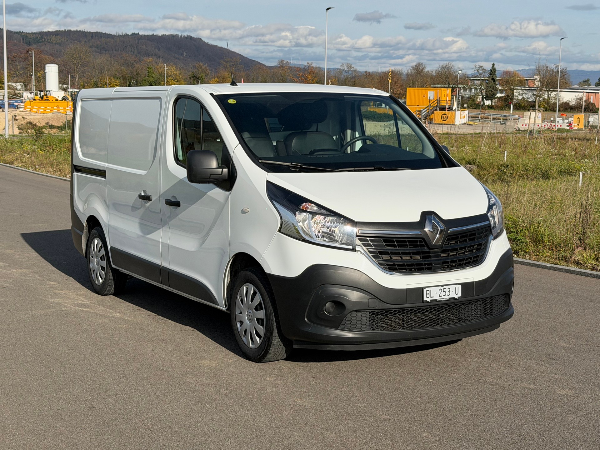 RENAULT Trafic 2.0 Energy dCi 120 3.0t Business L1H1-image-4