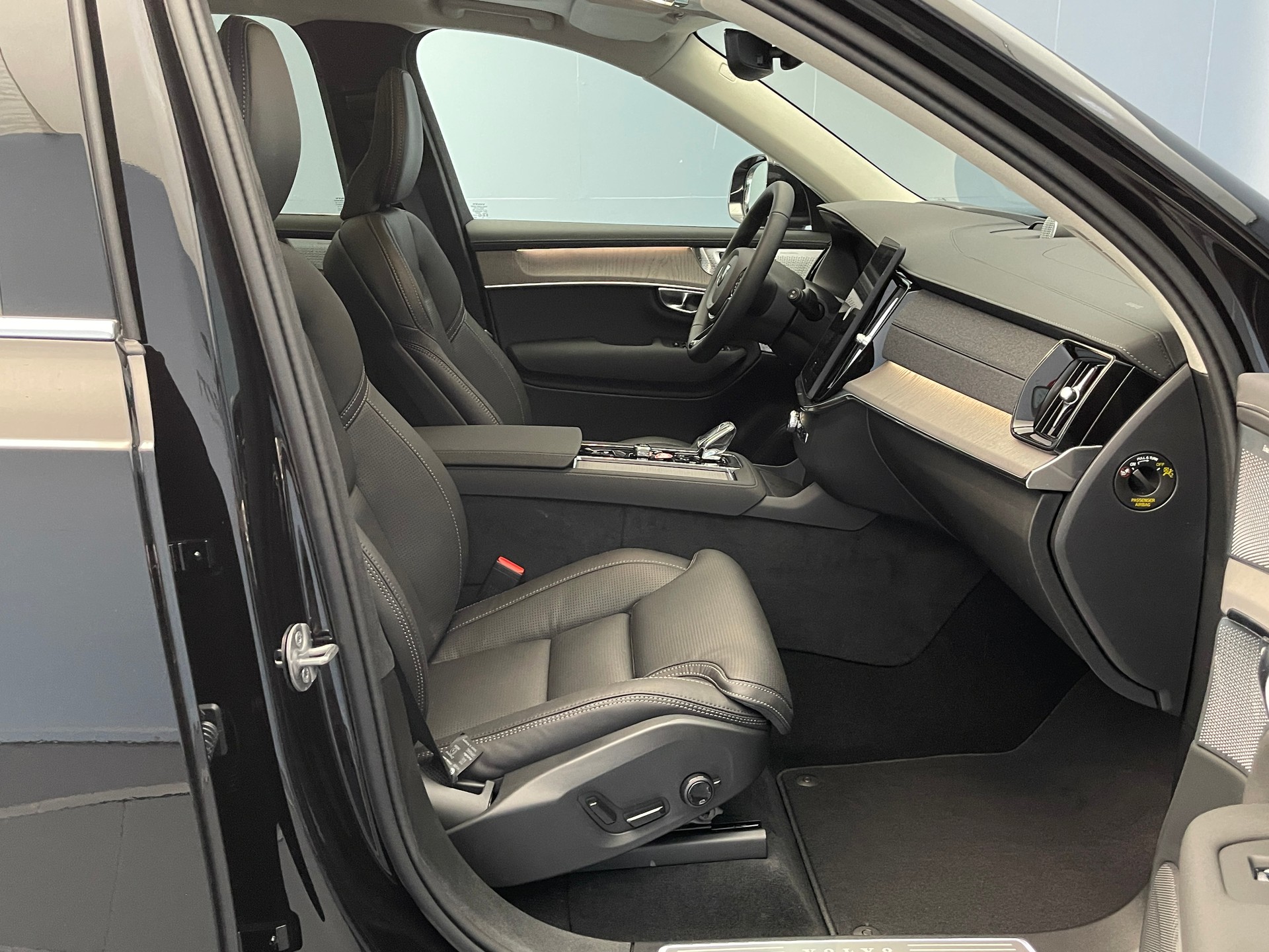 VOLVO XC90 2.0 T8 TE Ultra Bright eAWD-image-8