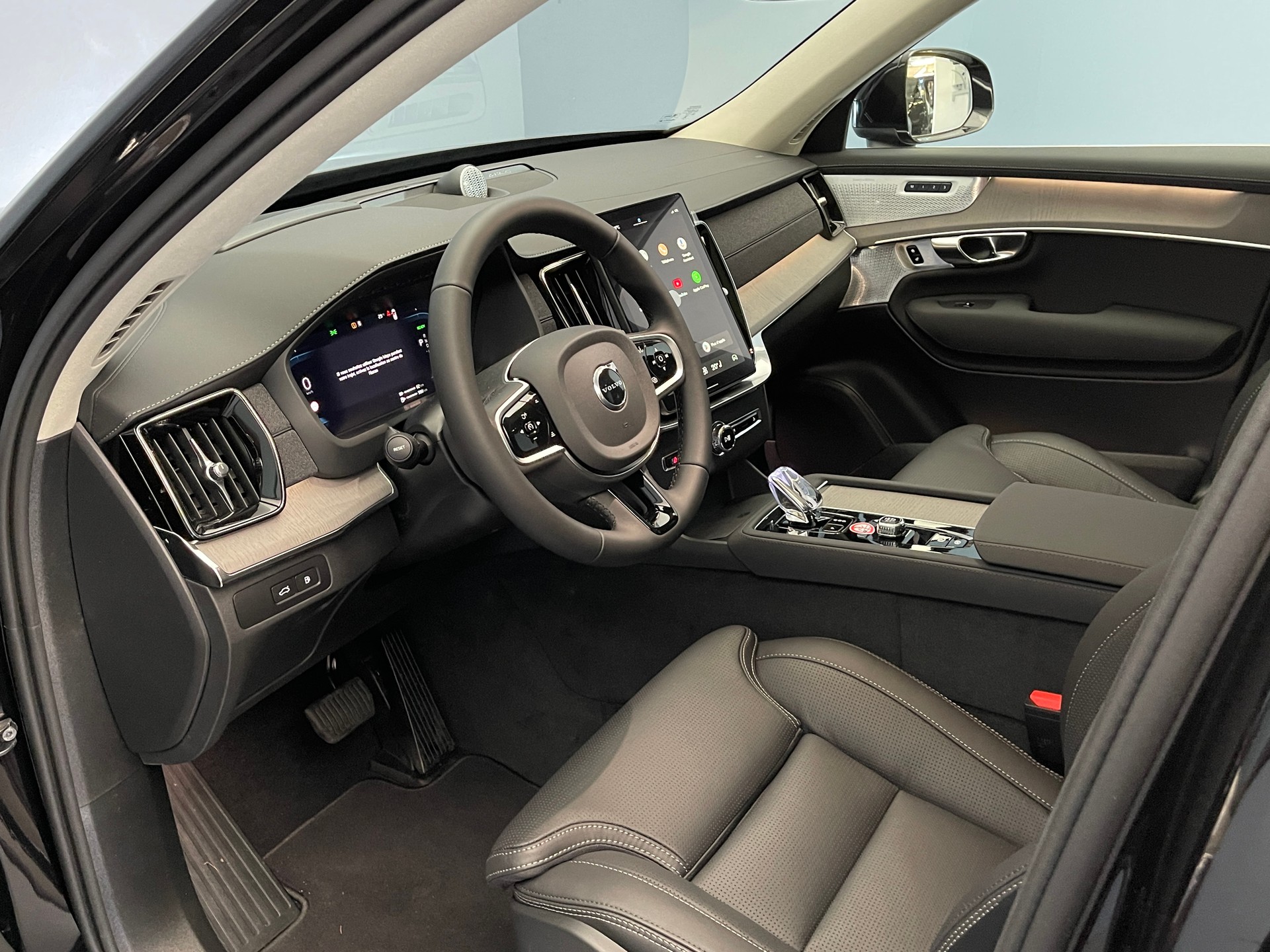 VOLVO XC90 2.0 T8 TE Ultra Bright eAWD-image-10