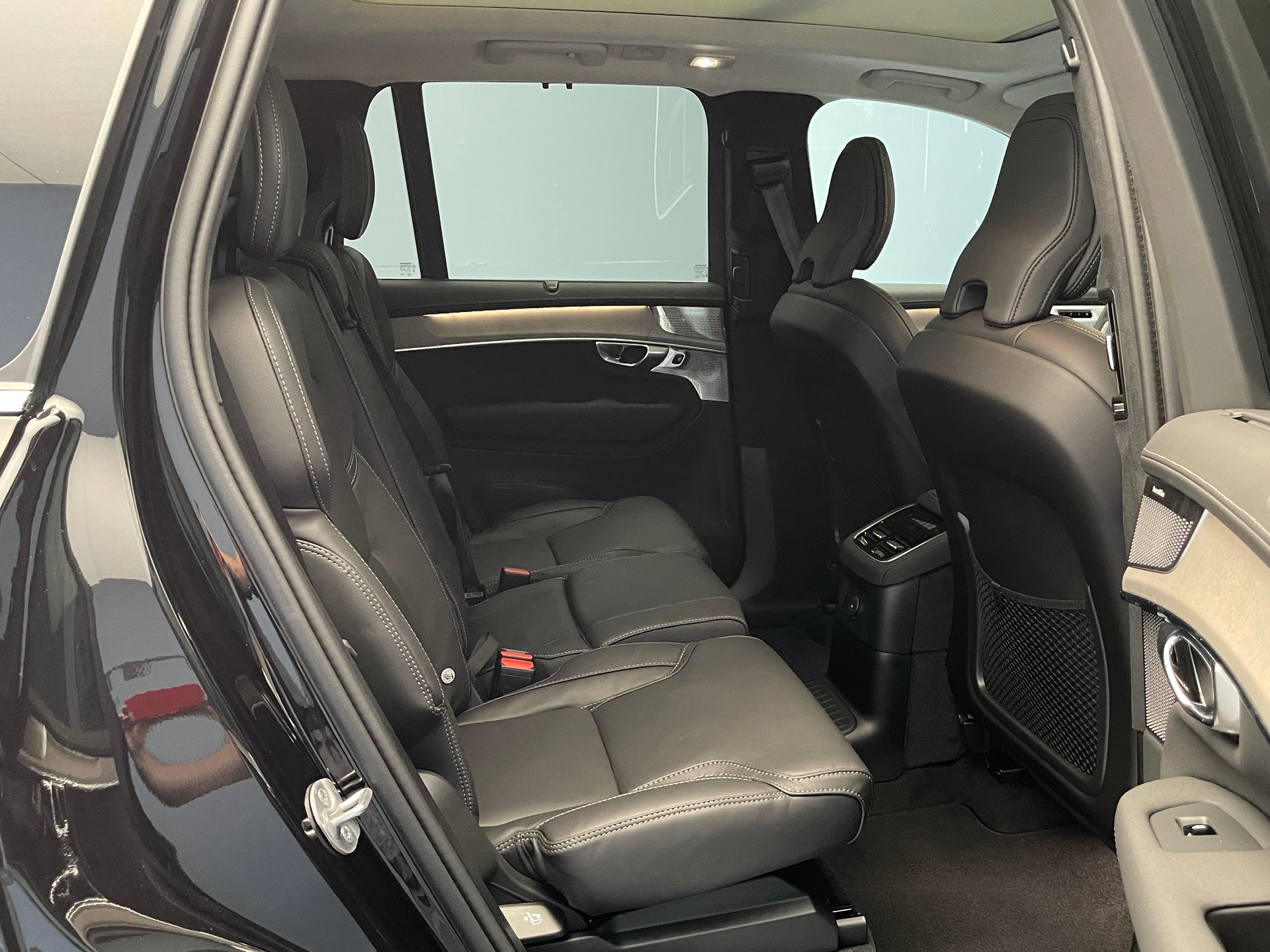 VOLVO XC90 2.0 T8 TE Ultra Bright eAWD-image-5