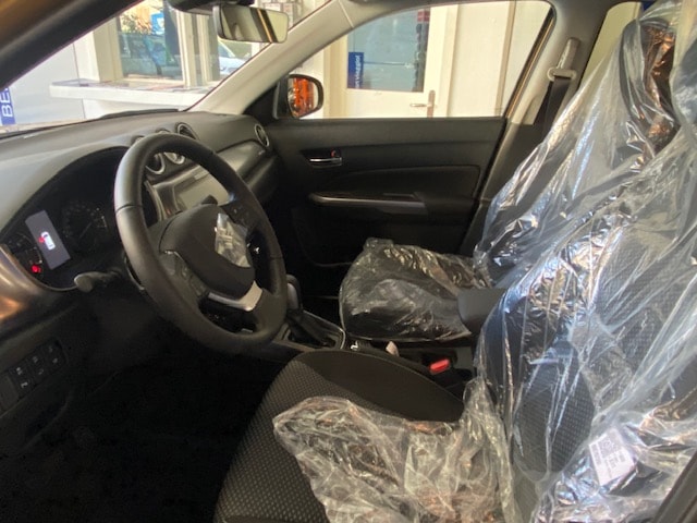 SUZUKI Vitara 1.4 Boosterjet Compact + 4x4 Hybrid Automatic-image-6