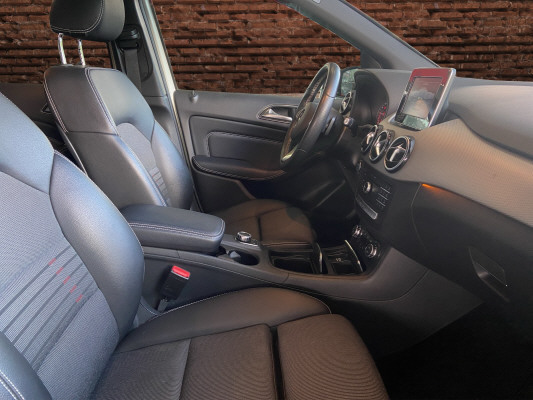 MERCEDES-BENZ B 200 Night Star-image-11