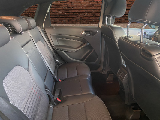MERCEDES-BENZ B 200 Night Star-image-12