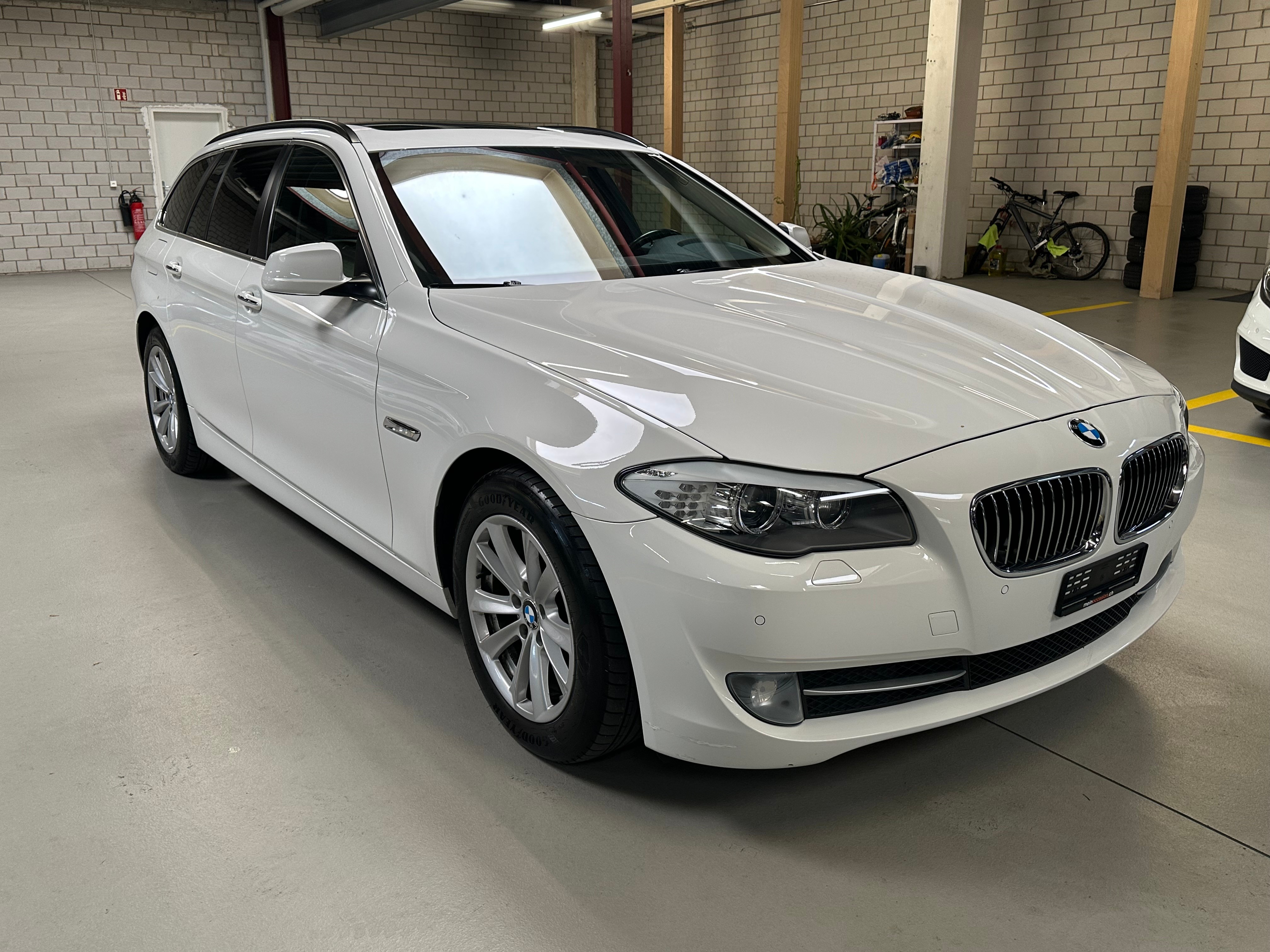 BMW 520d Touring Steptronic (Kombi)