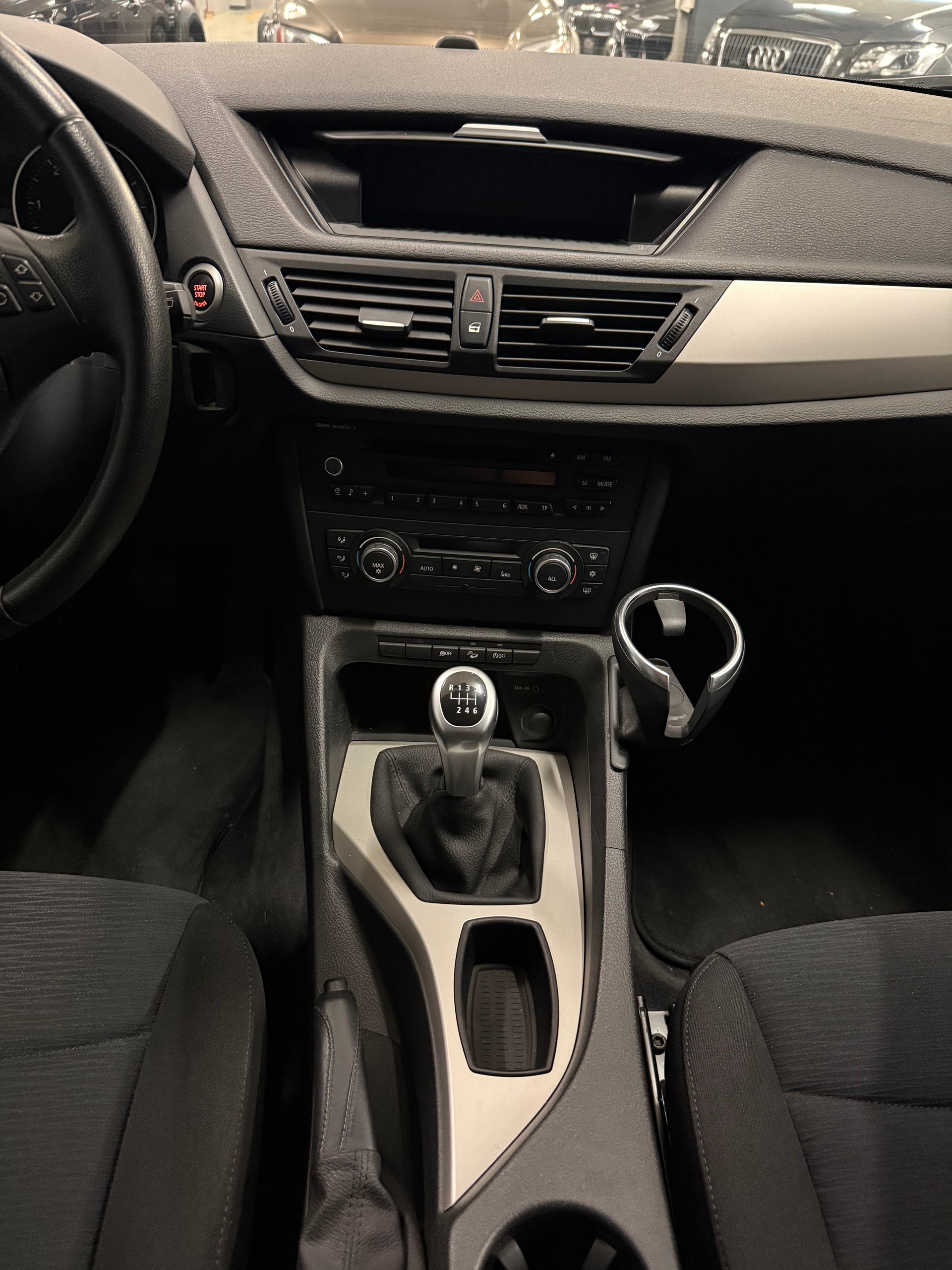 BMW X1 xDrive 18d-image-14