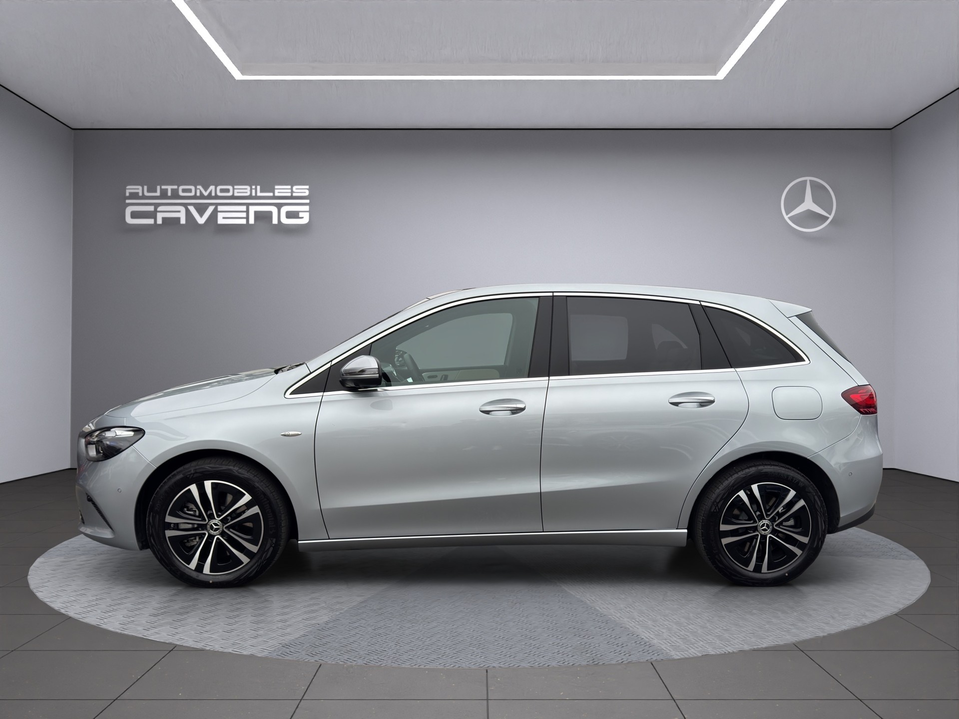 MERCEDES-BENZ B 250 e 8G-DCT-image-1