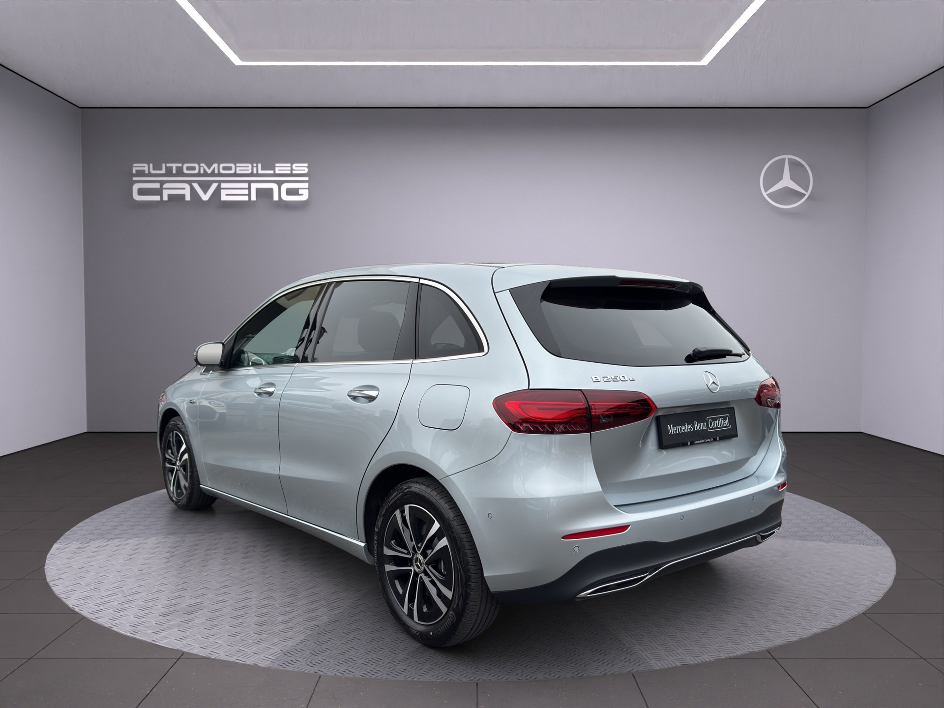 MERCEDES-BENZ B 250 e 8G-DCT-image-2