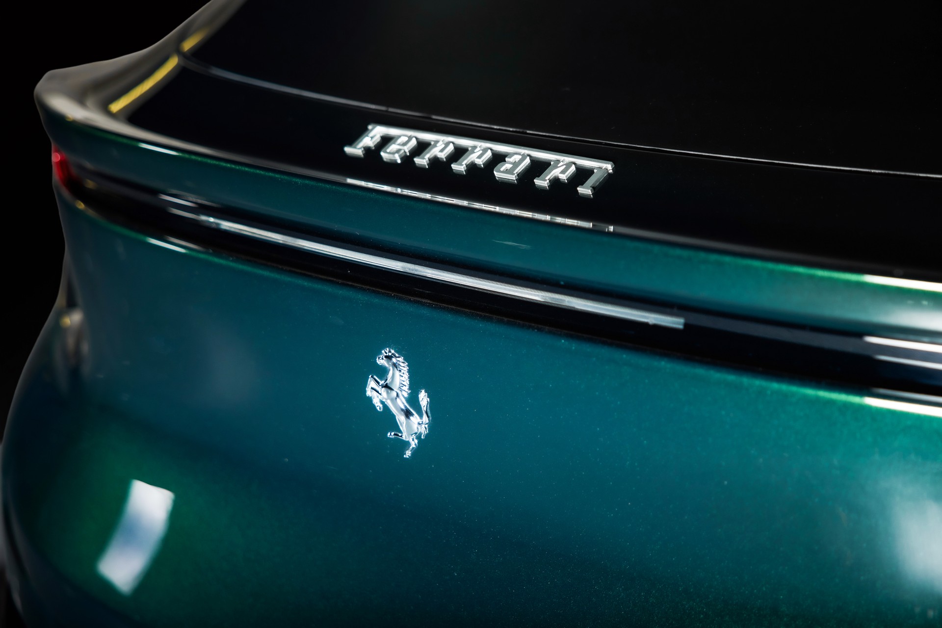 FERRARI Purosangue 6.5 V12 in Verde Zeltweg-image-14