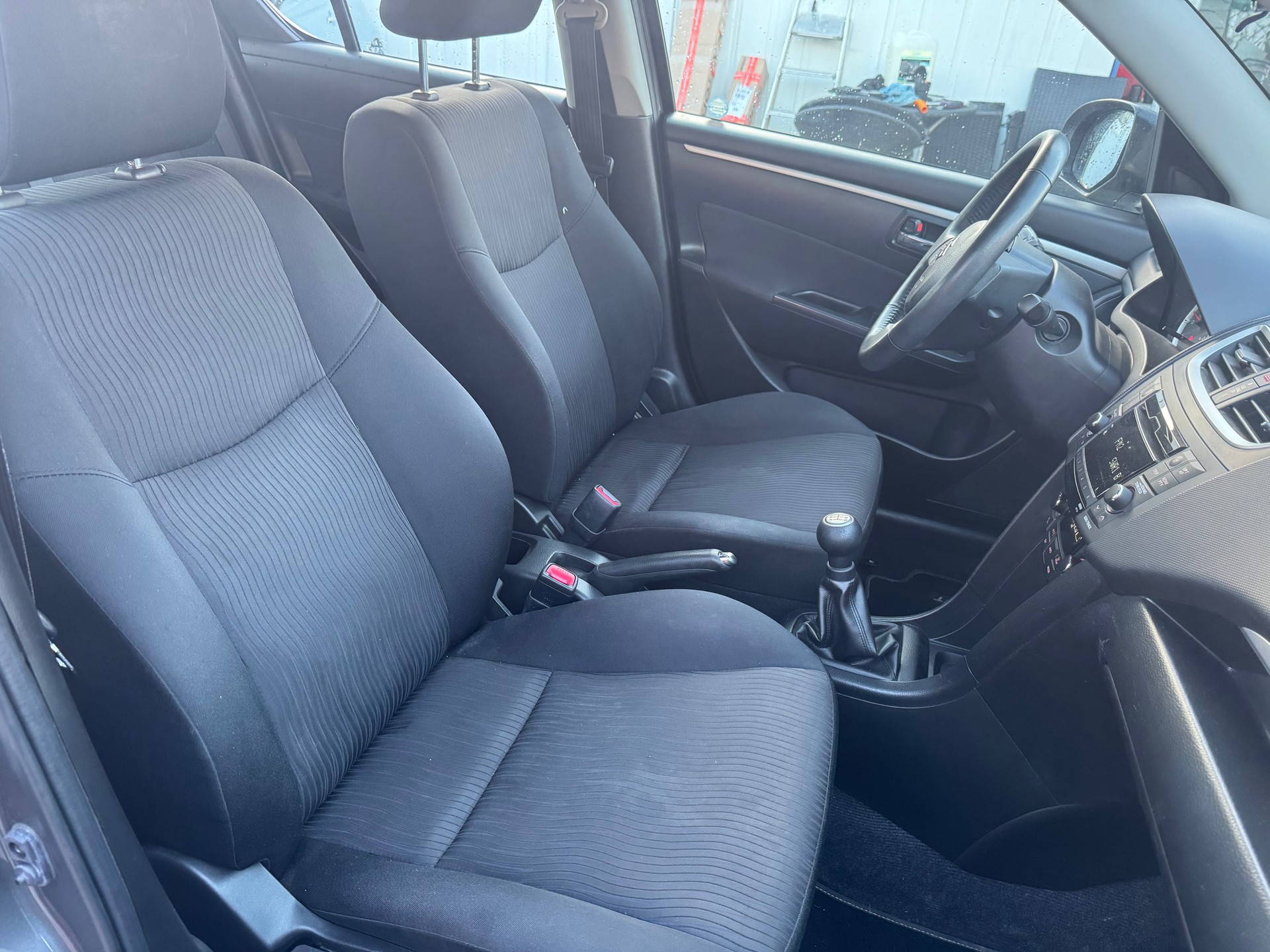SUZUKI Swift 1.2i 16V GL Top 4x4-image-9